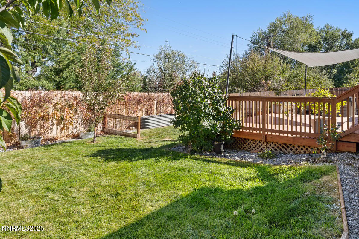 820 Stoker Ave Reno NV 89503 38 of 52