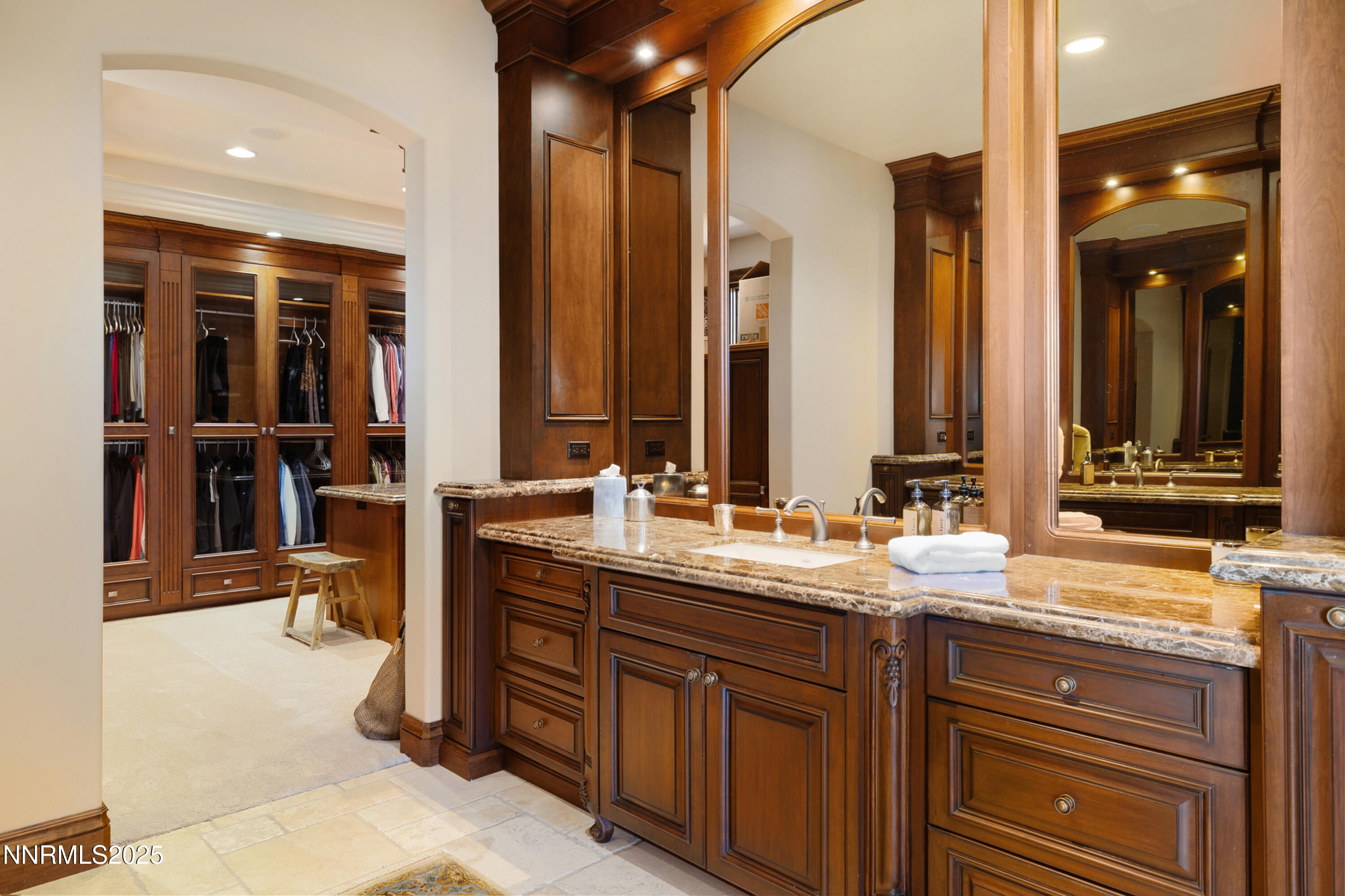 023_64-print-5775_lausanne-41_795