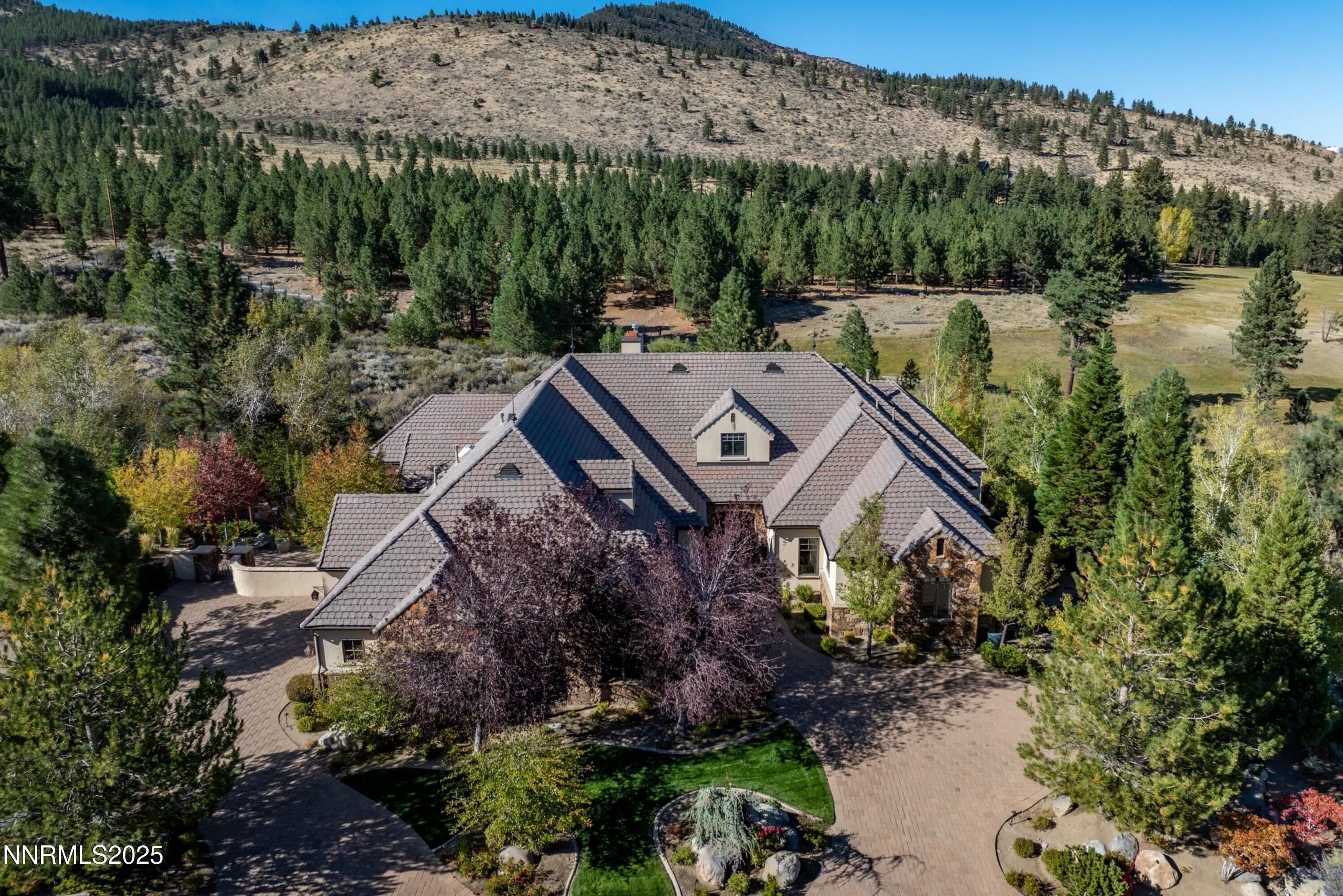 004_1-print-5775_lausanne_dr_drone_-2_75