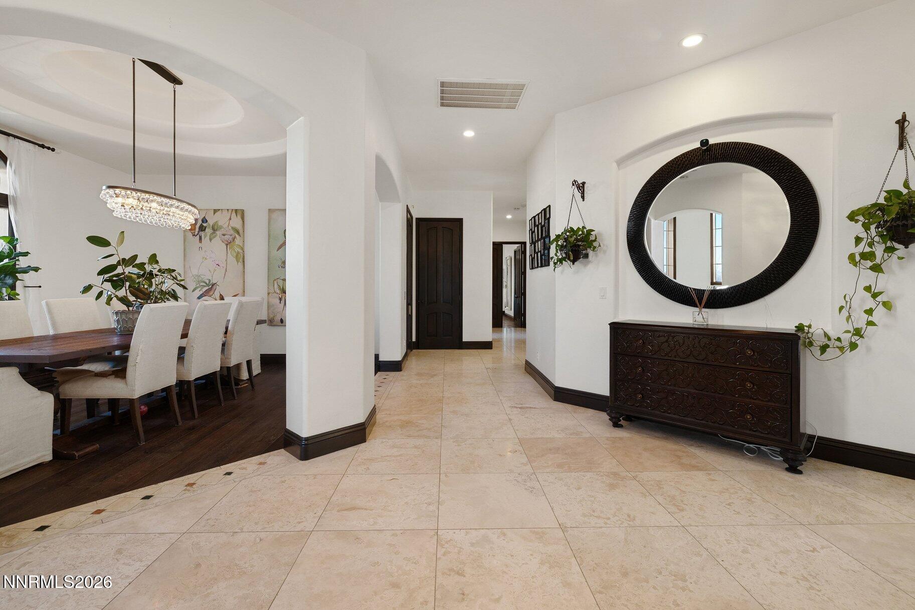 009_14-print-12910_silver_wolf-4_872