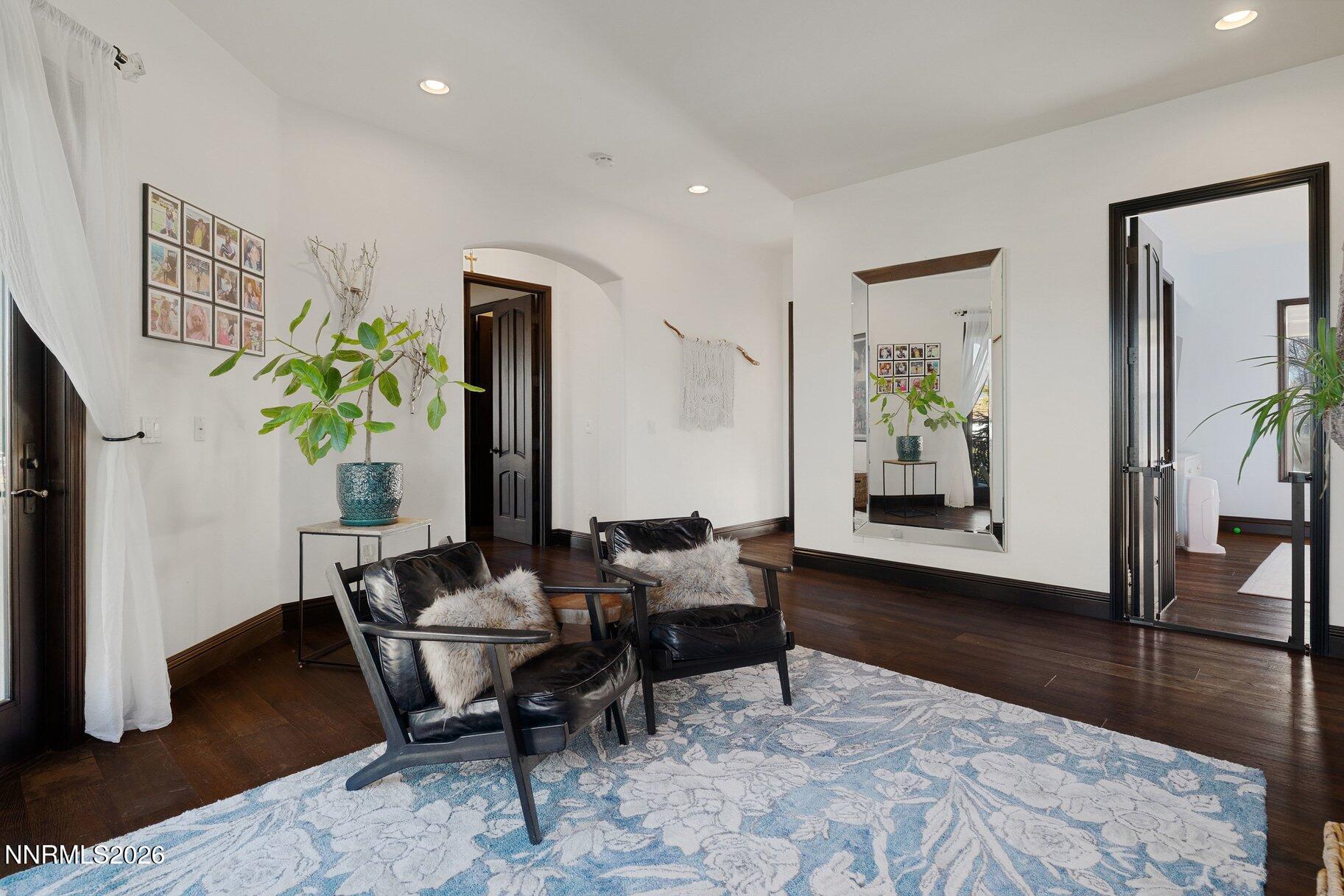 030_33-print-12910_silver_wolf-23_490