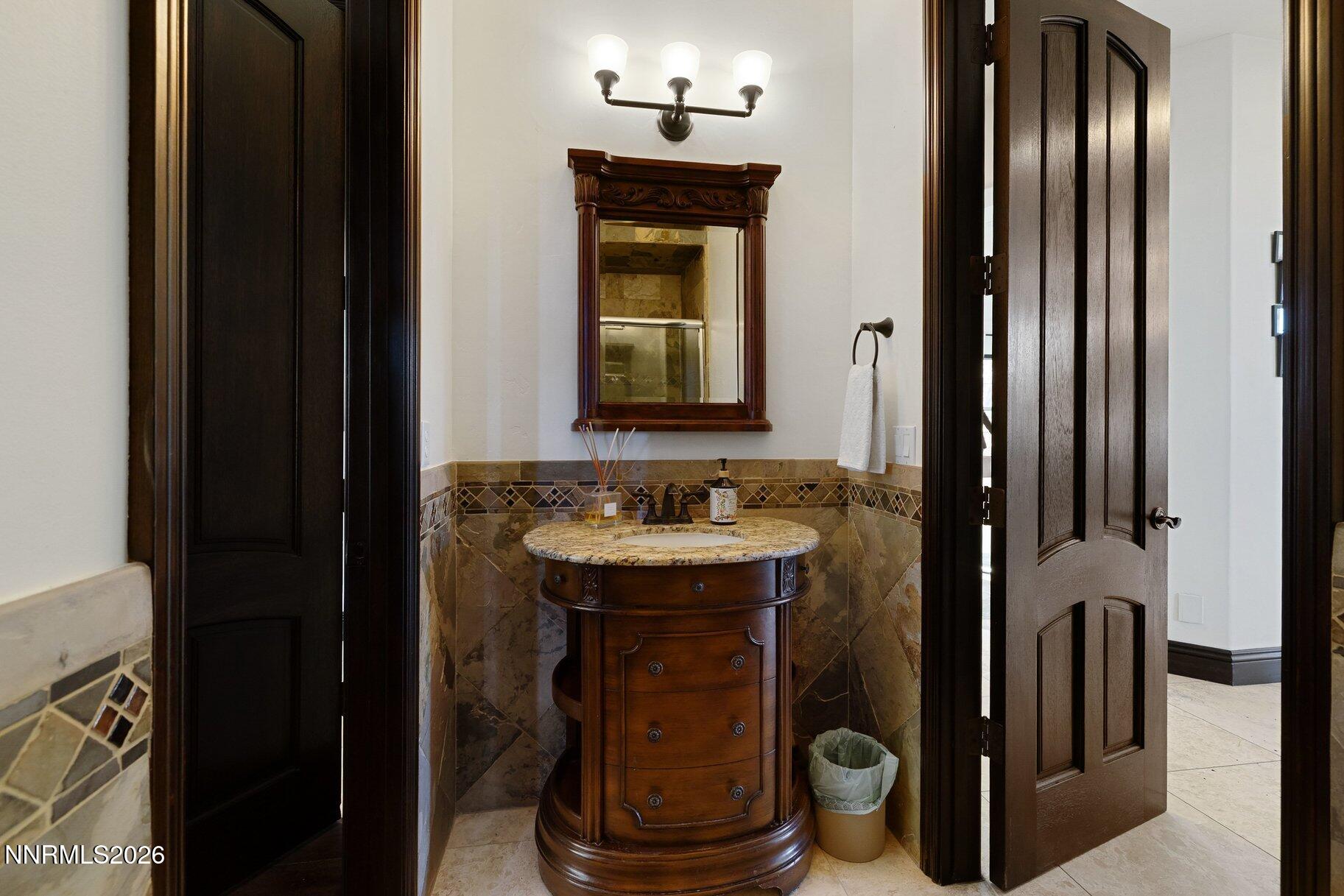 024_29-print-12910_silver_wolf-19_148