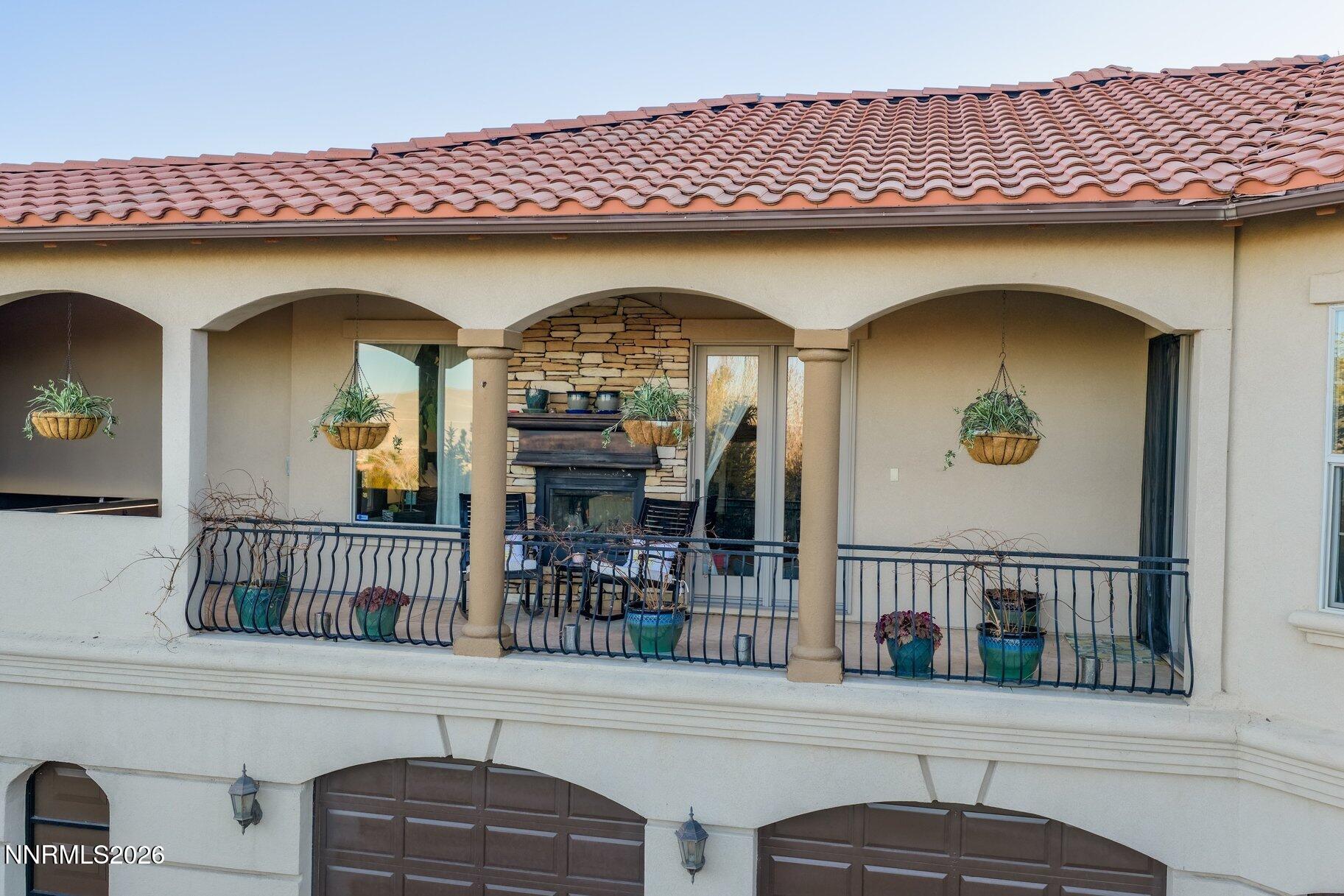 063_9-print-12910_silver_wolf_drone-10_1