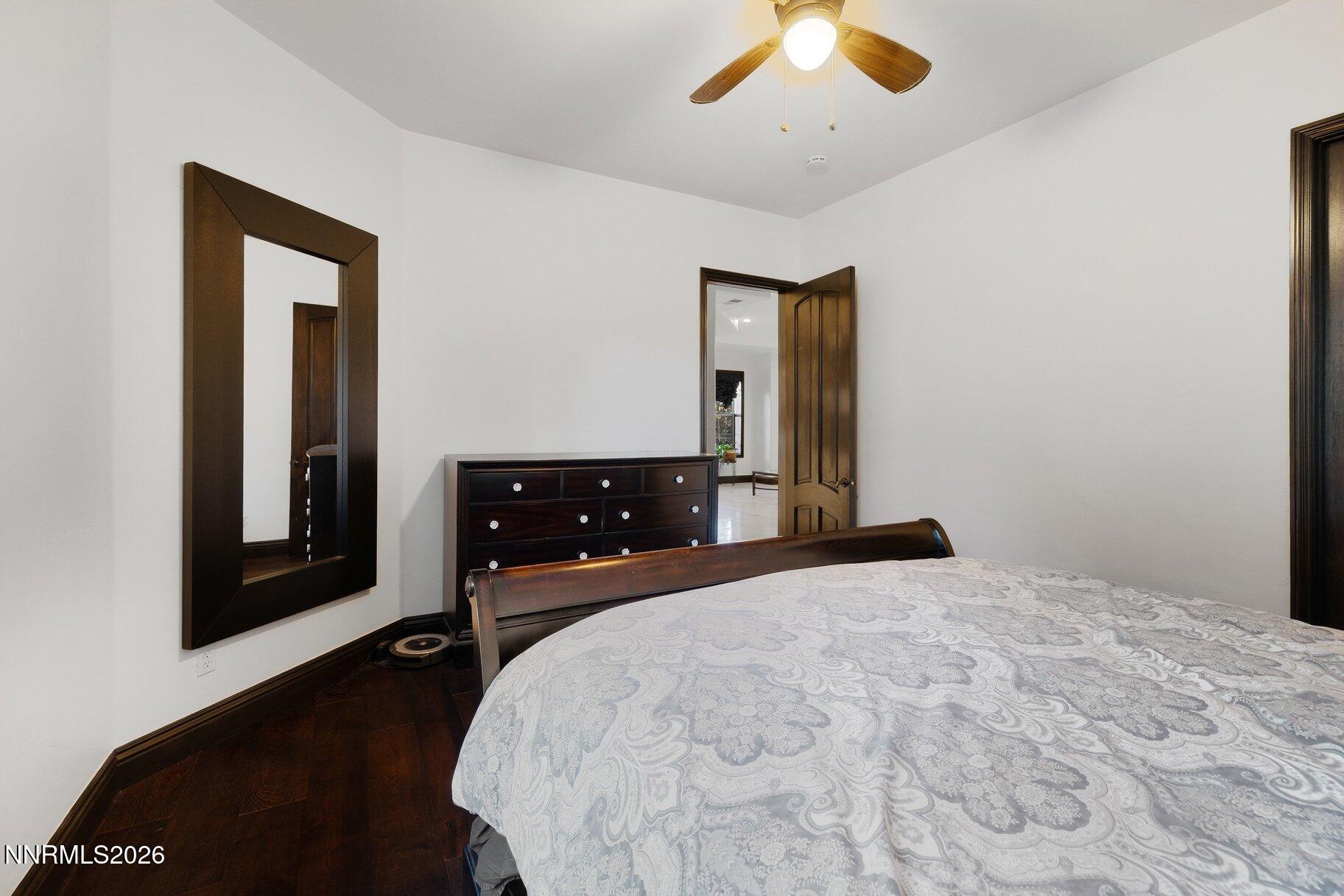 049_56-print-12910_silver_wolf-46_145