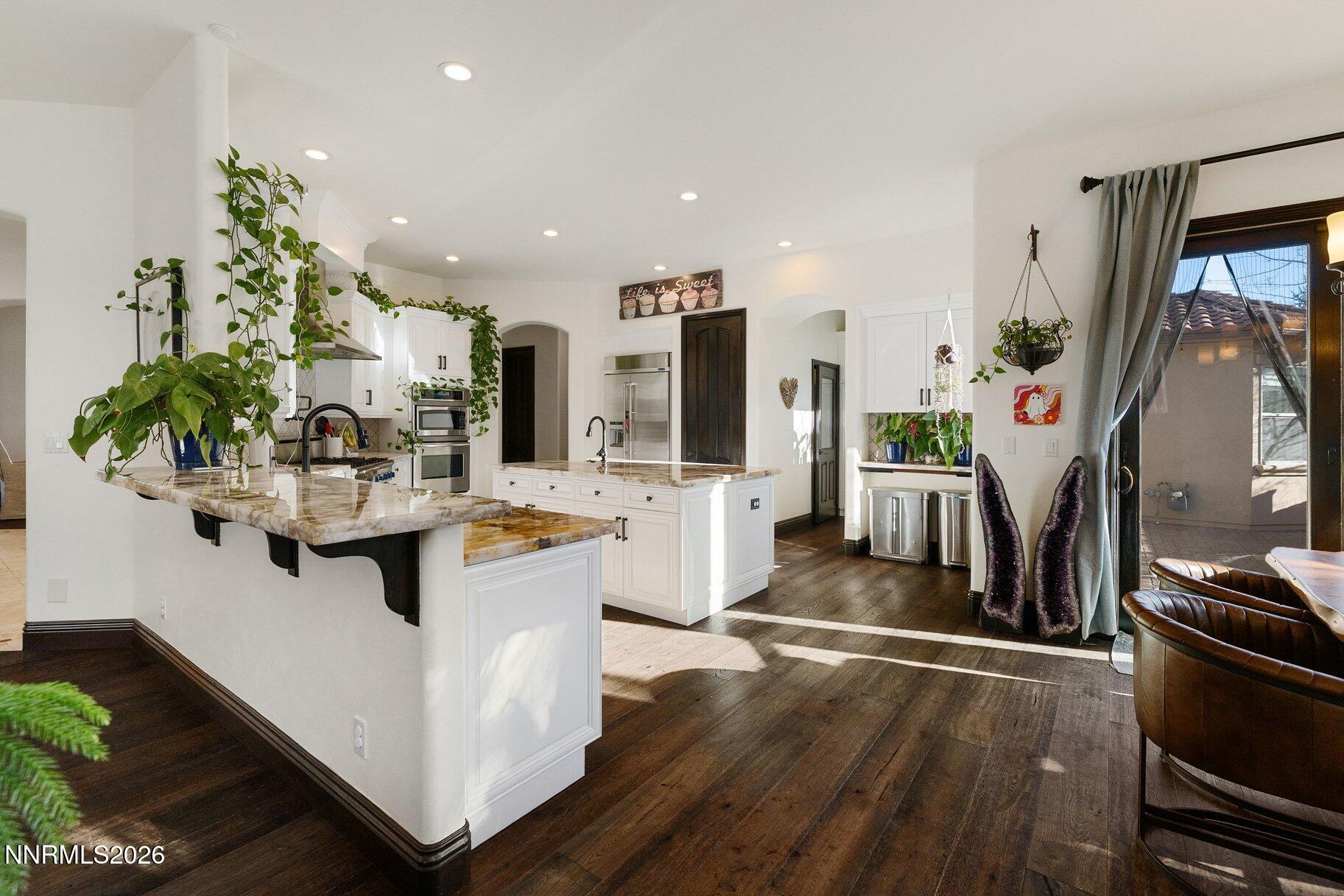 014_18-print-12910_silver_wolf-8_215