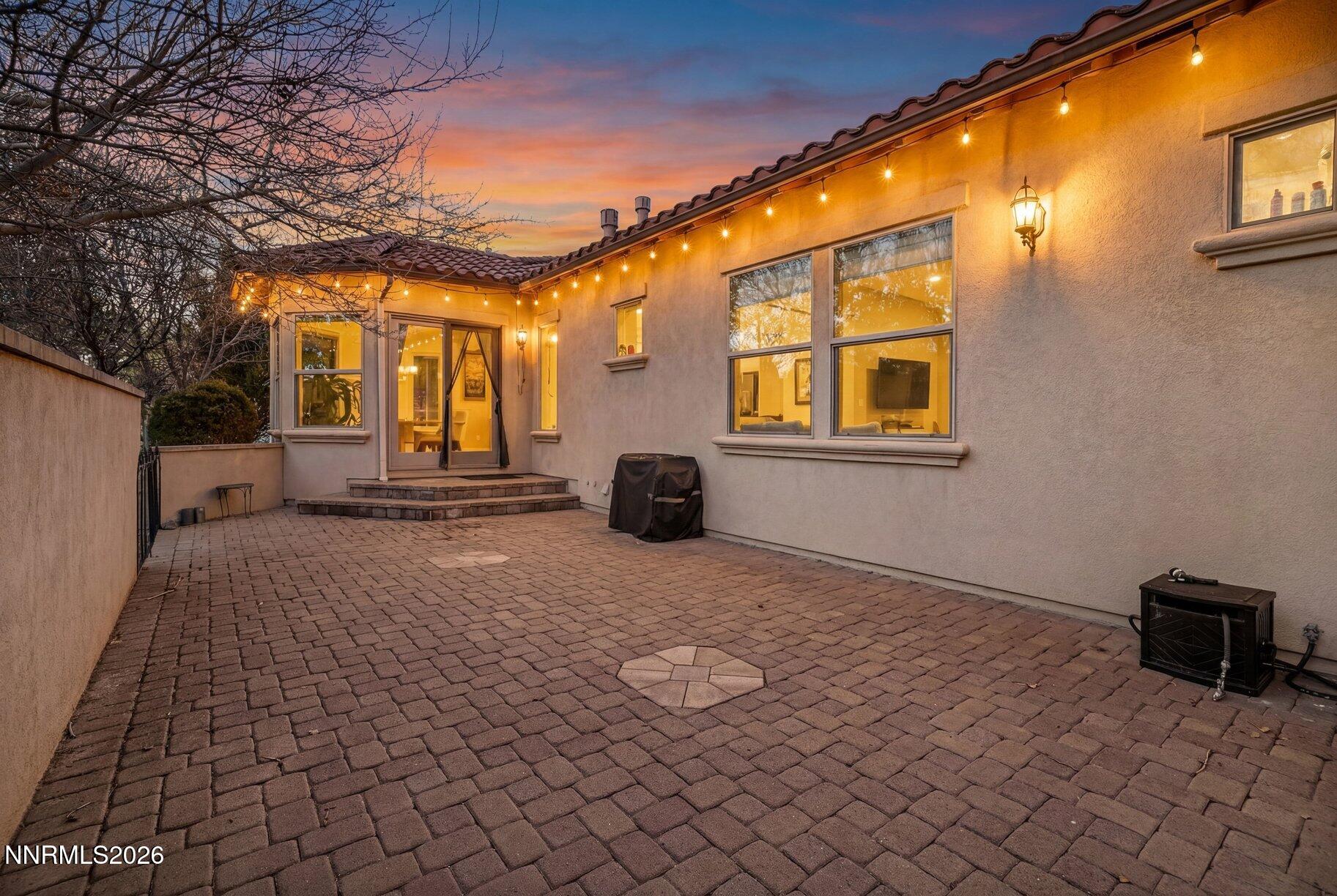 066_74-print-12910_silver_wolf_twilight-