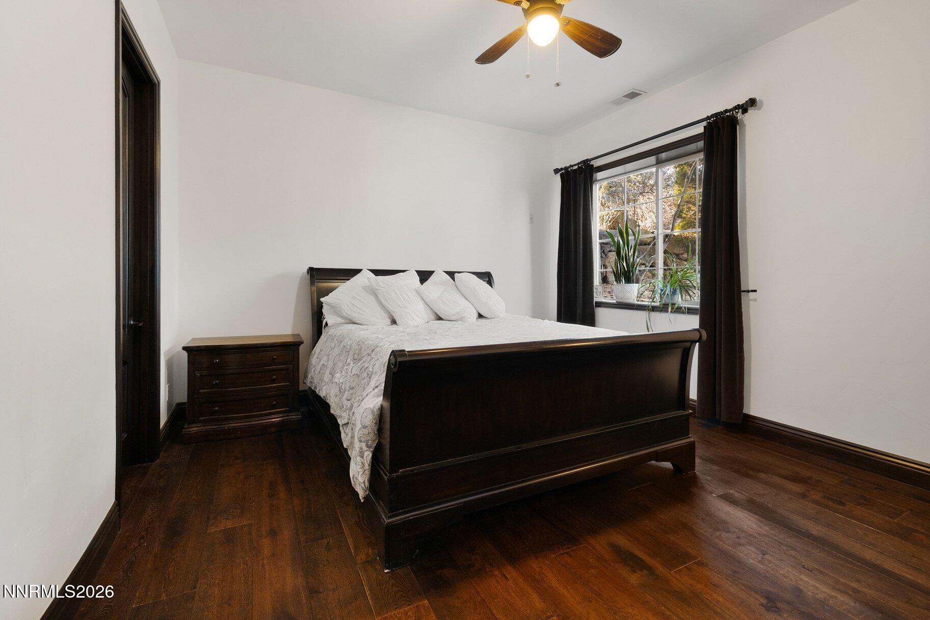 048_55-print-12910_silver_wolf-45_695