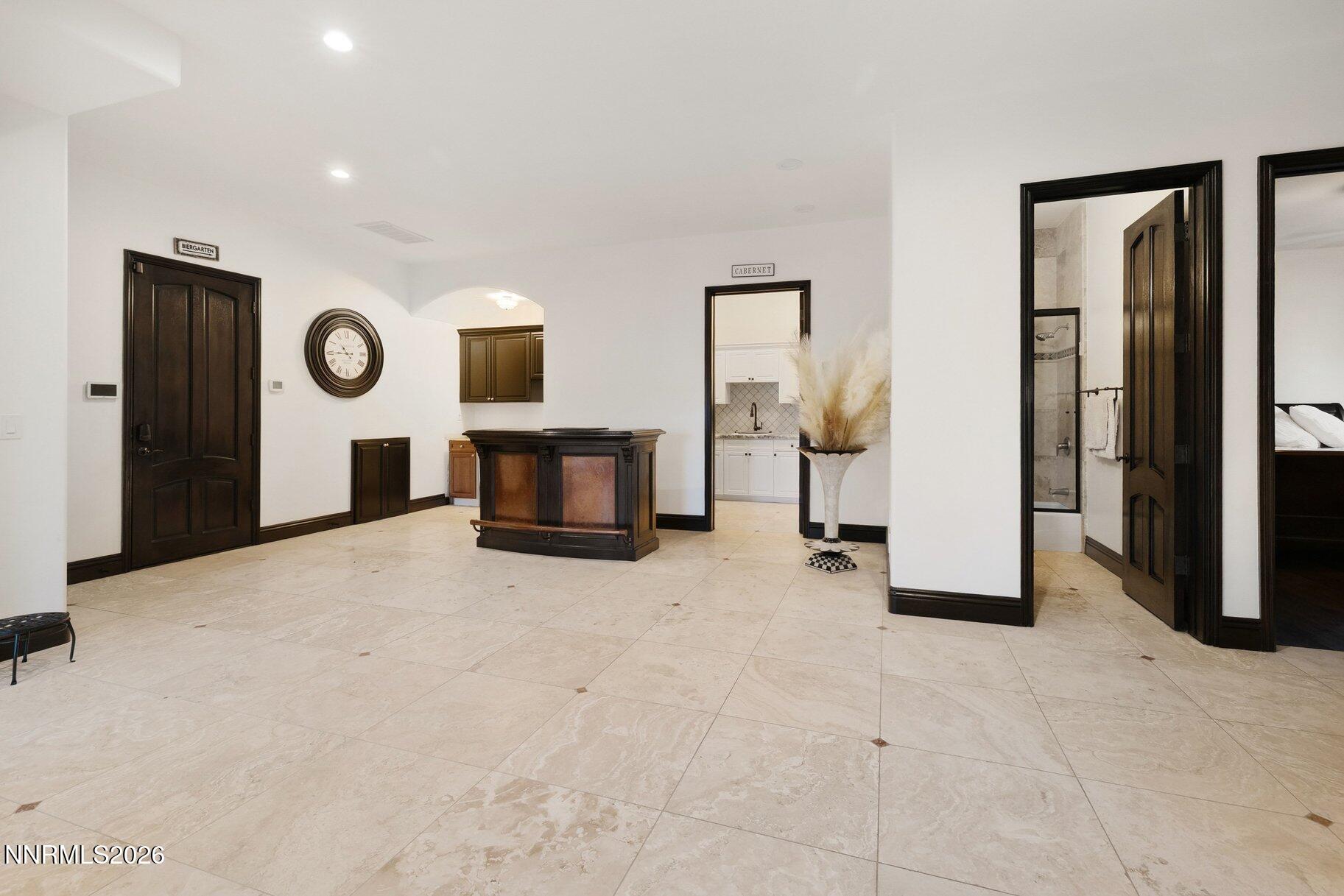 046_53-print-12910_silver_wolf-43_868