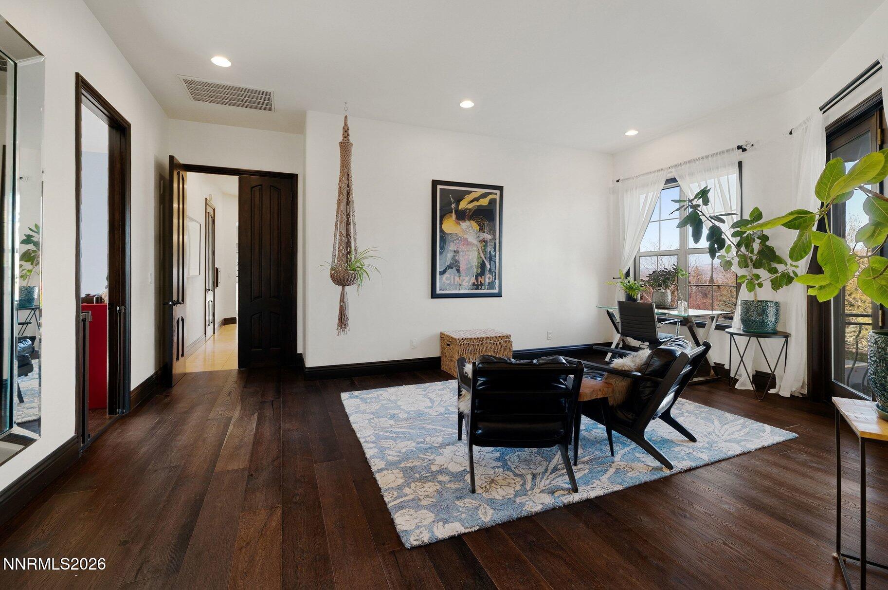 029_32-print-12910_silver_wolf-22_878