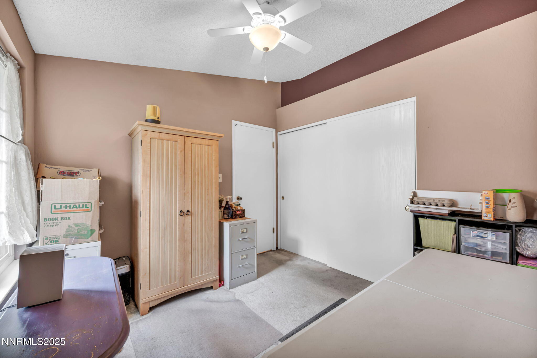 28-web-or-mls-1194-ambassador-dr