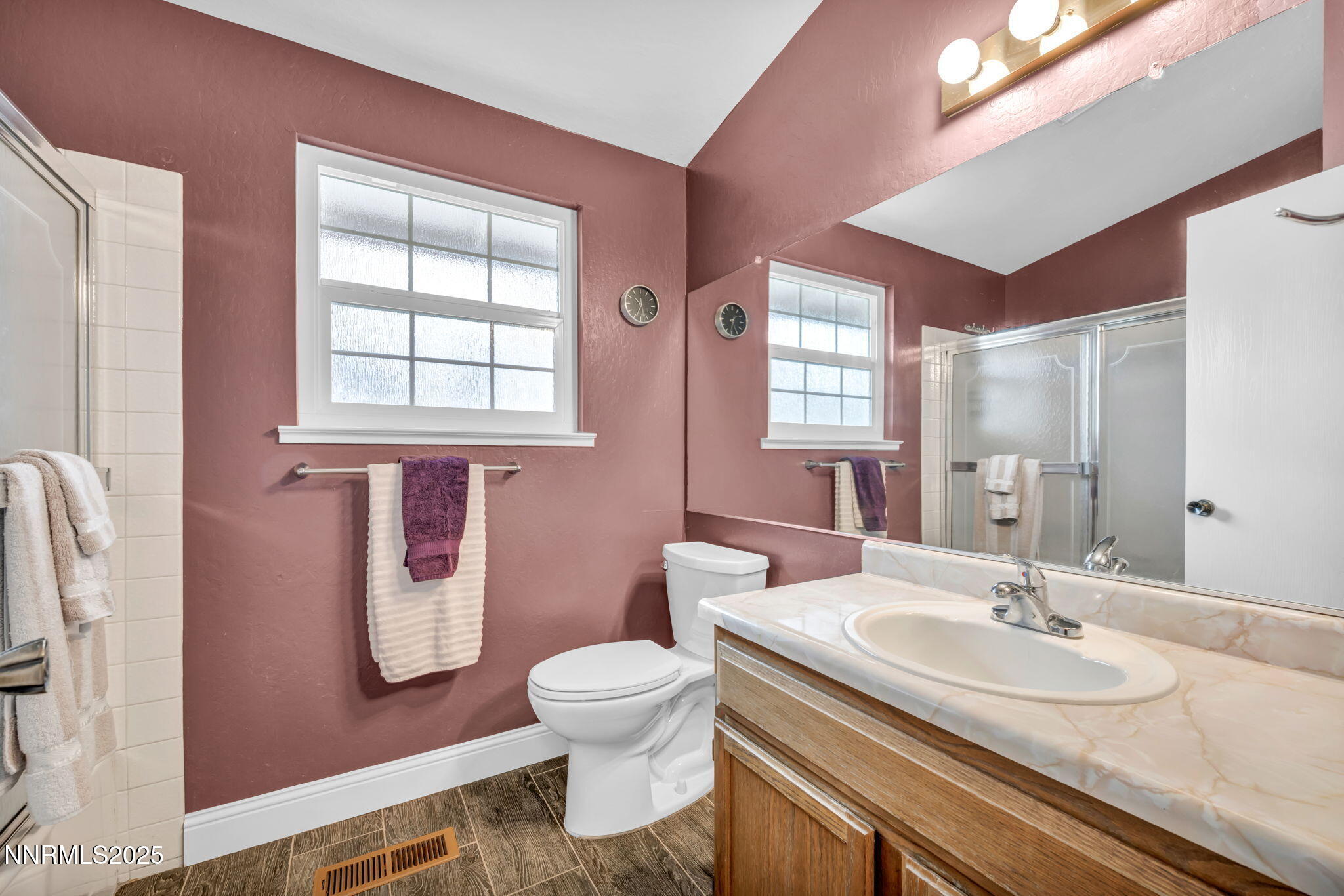 26-web-or-mls-1194-ambassador-dr