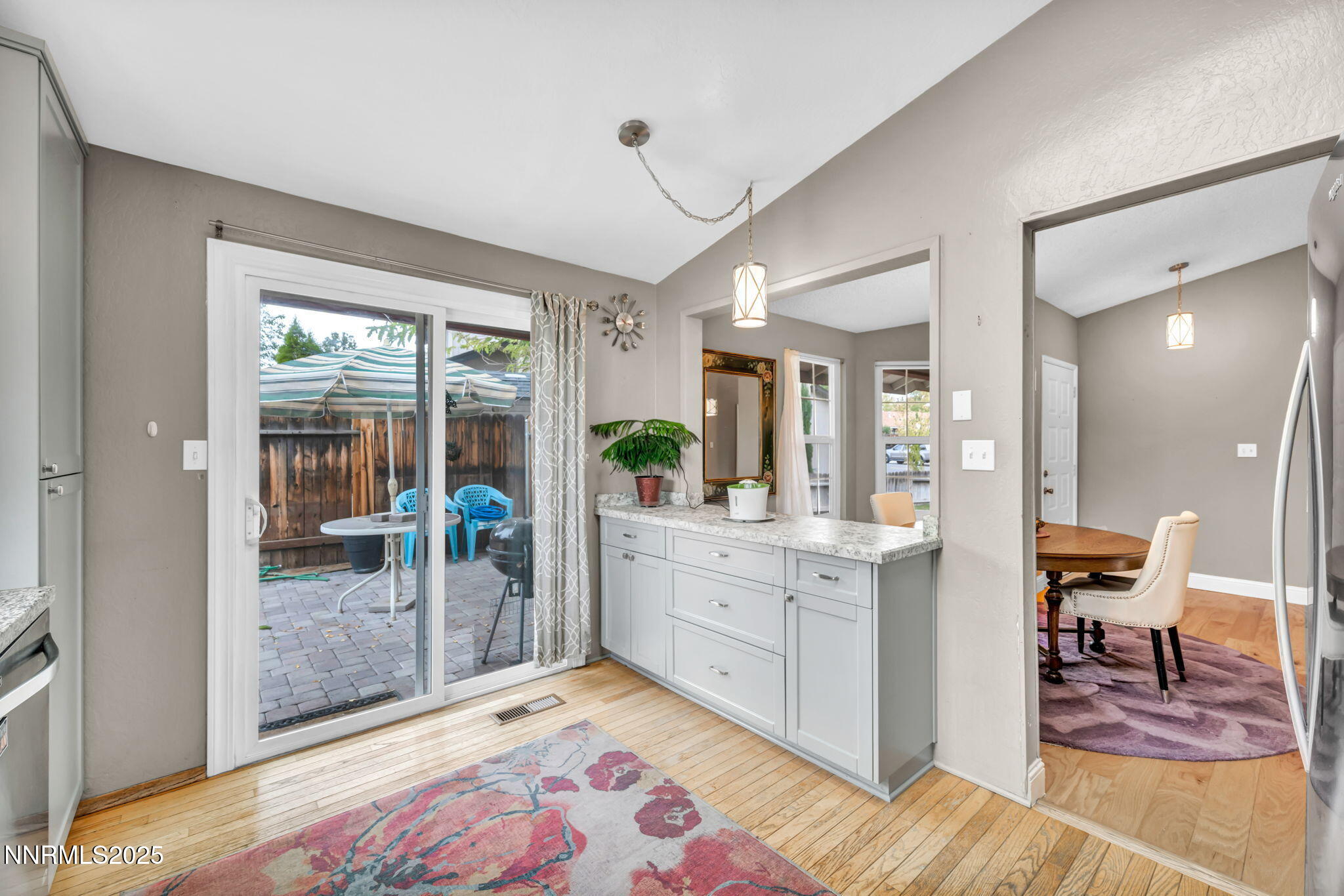 19-web-or-mls-1194-ambassador-dr