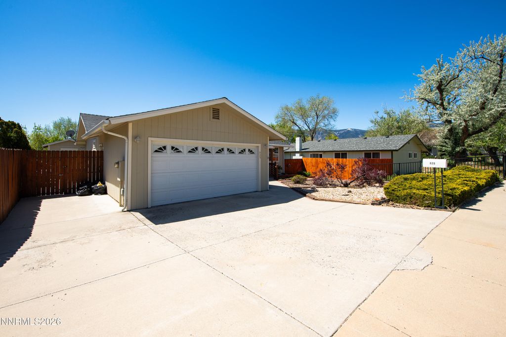 Photo of 925 Tourmaline Drive, Carson City, NV 89705 (MLS # 260005144)