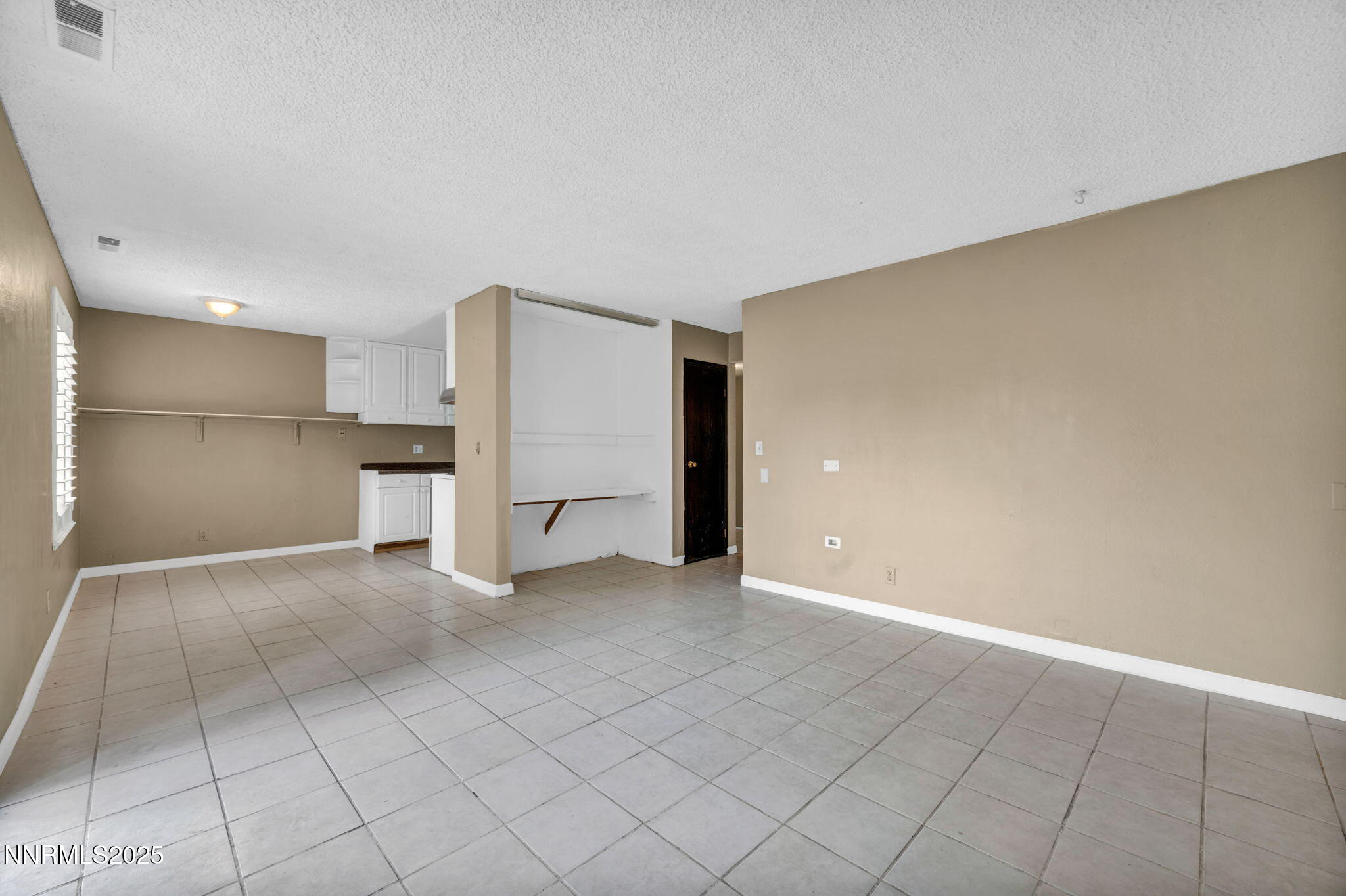 23-web-or-mls-4600-neil-rd-apt-35