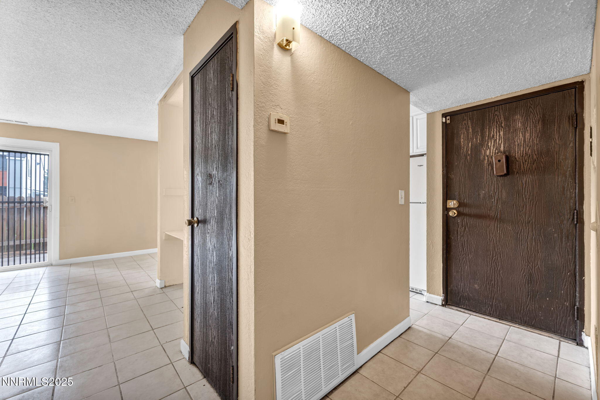 15-web-or-mls-4600-neil-rd-apt-35
