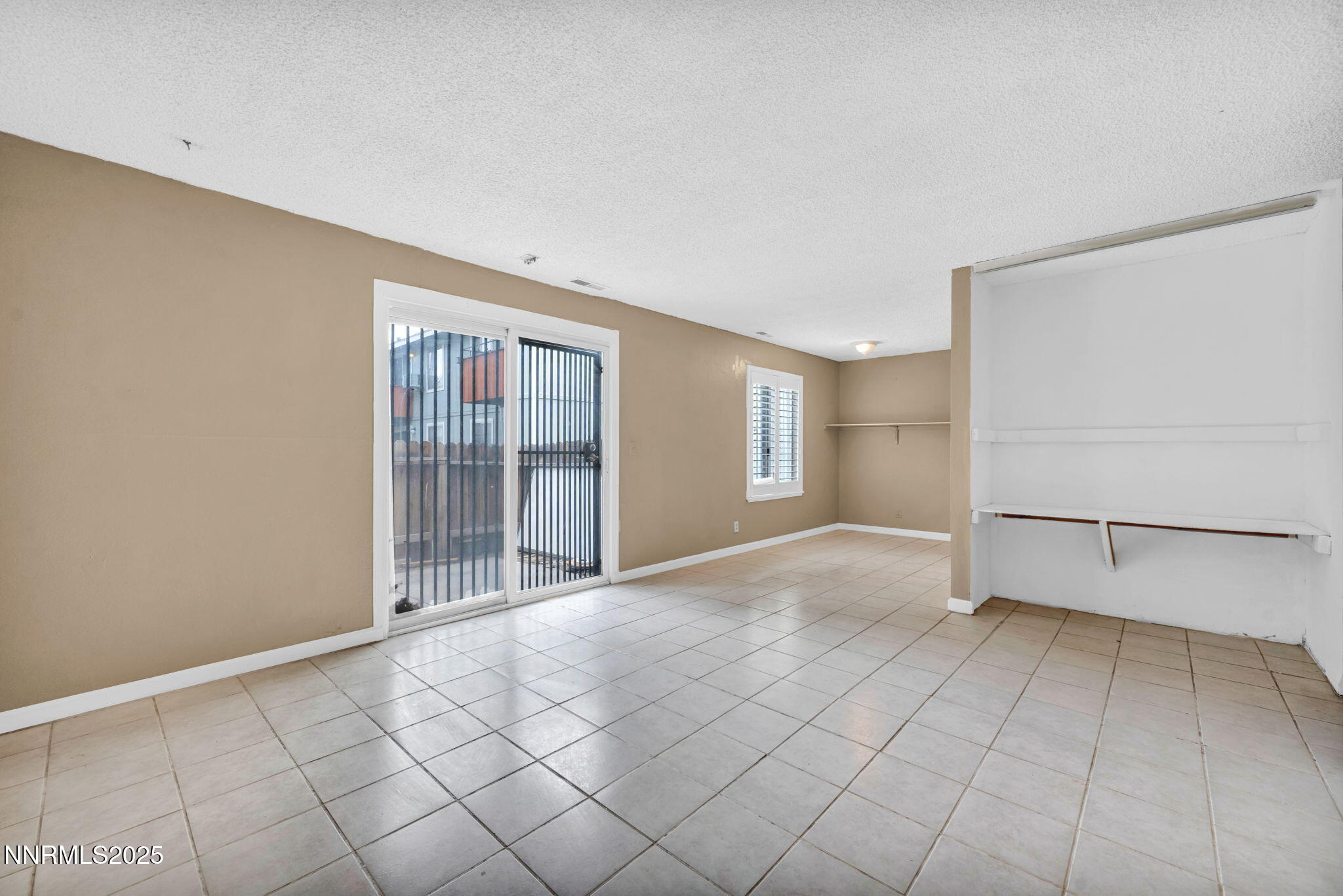 22-web-or-mls-4600-neil-rd-apt-35