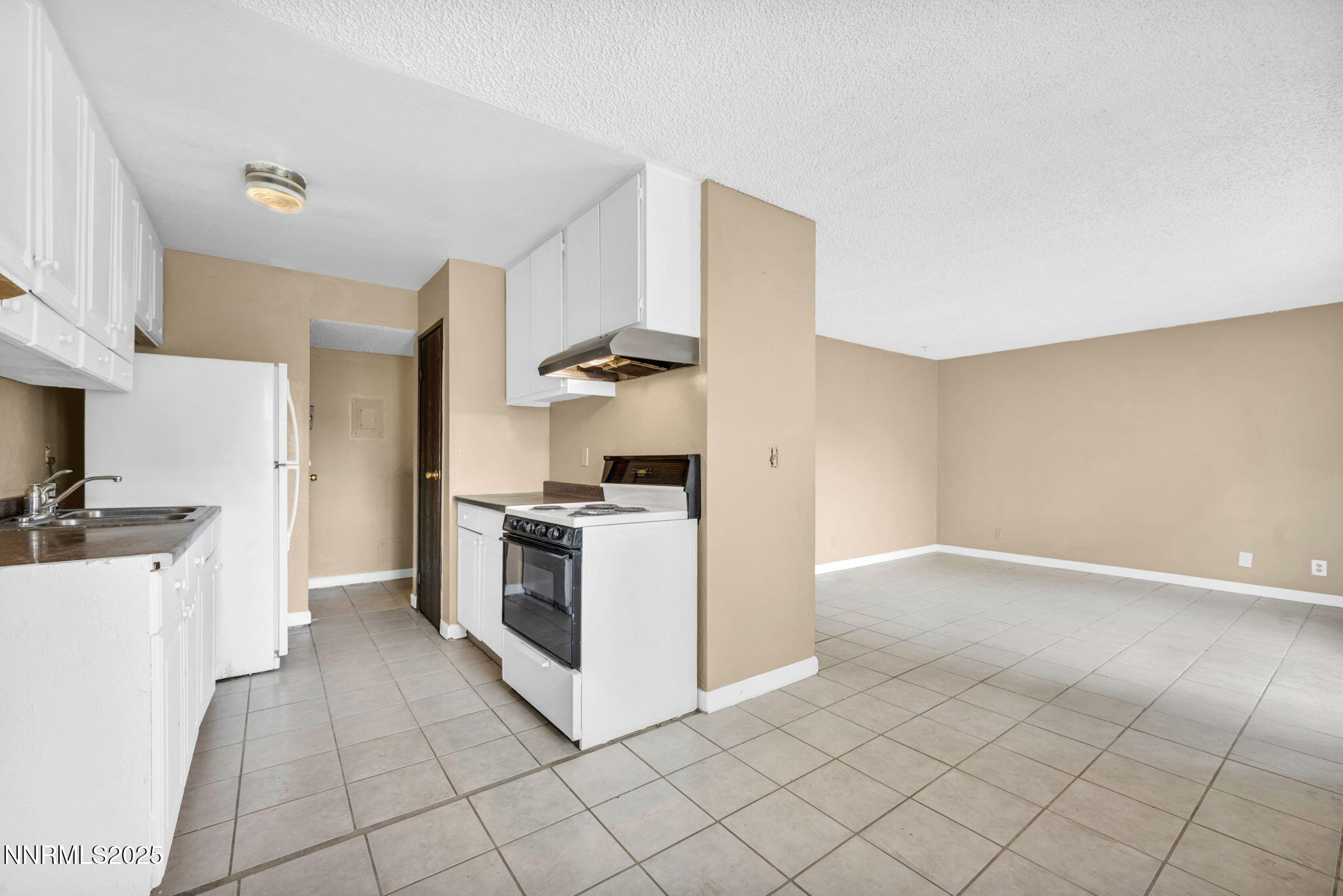 19-web-or-mls-4600-neil-rd-apt-35