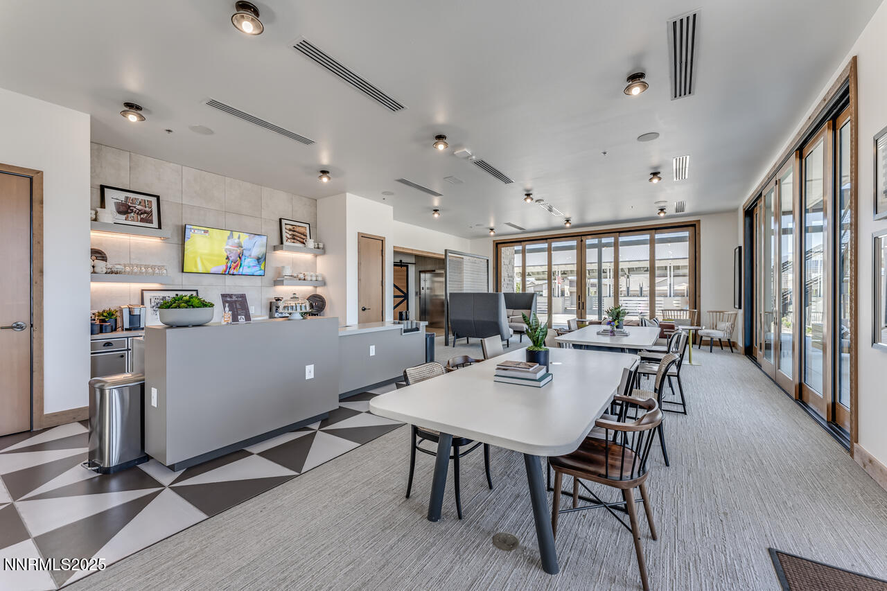 12113 Backtail Ct Reno NV 89521 USA-048-