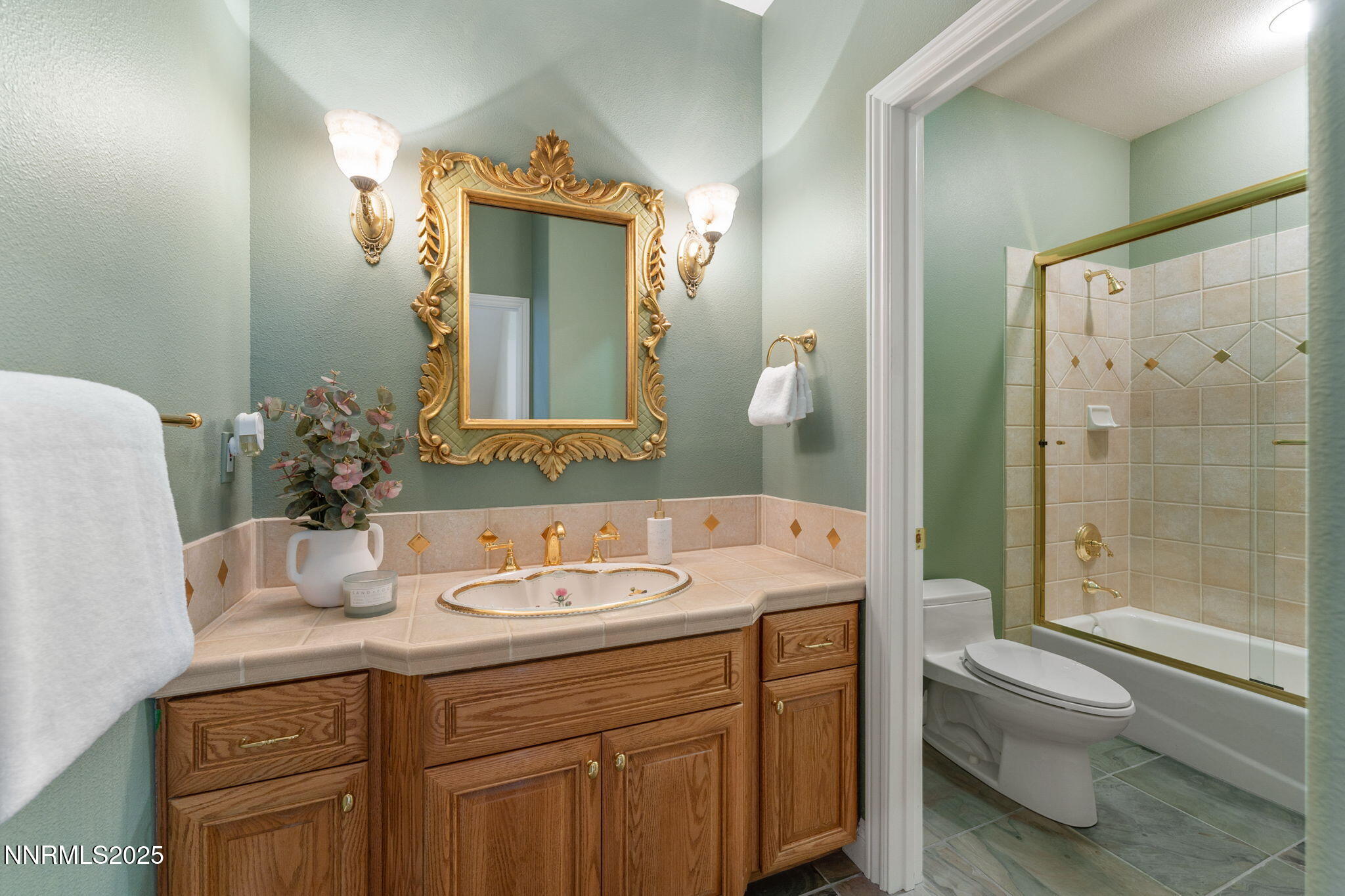 Guest Bathroom on main Floor