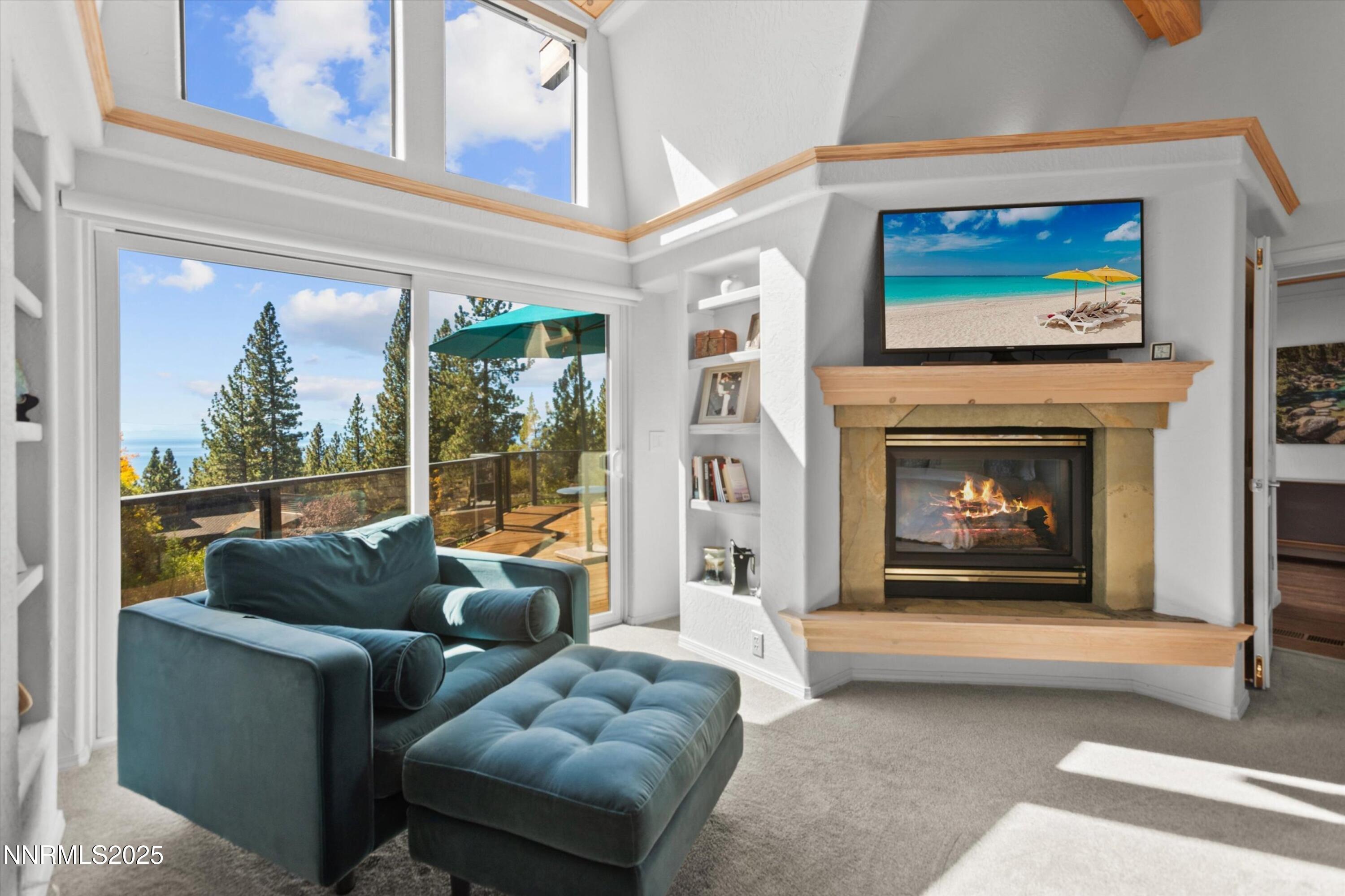 024_46-living_area_435