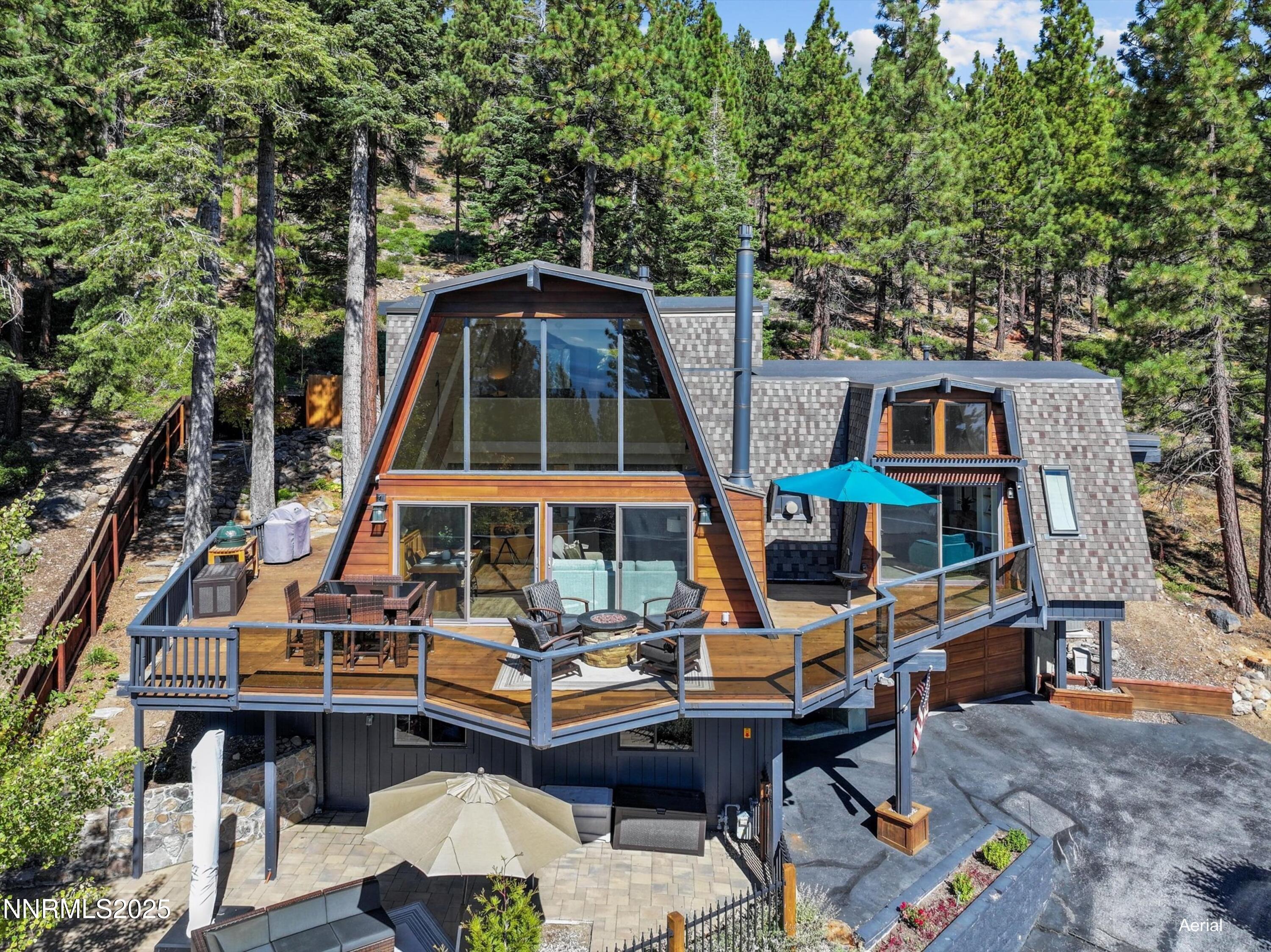 043_34-front_of_home_52