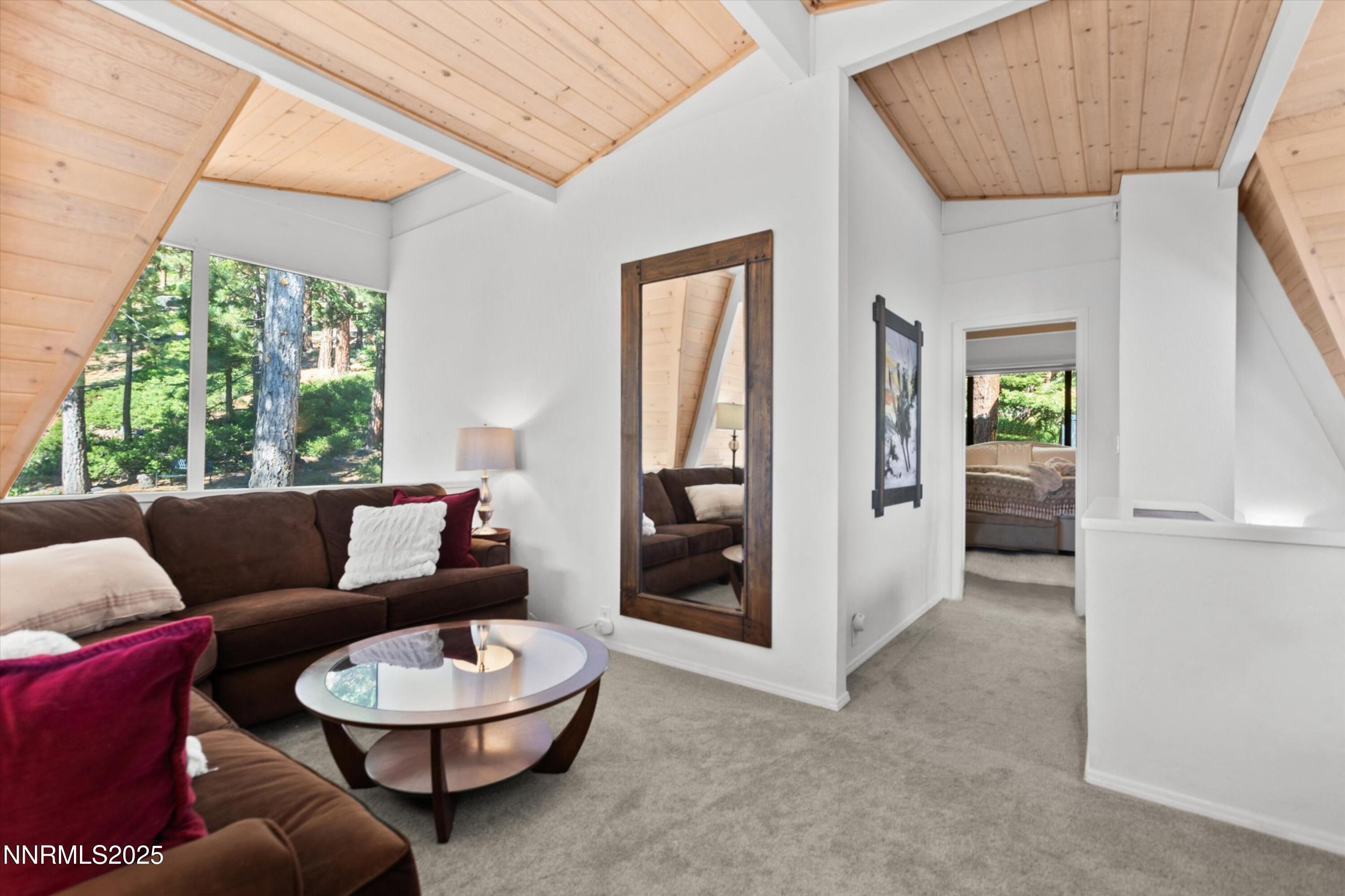 029_48-living_area_994