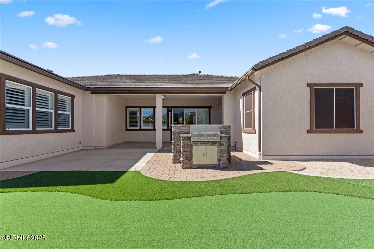 36-2250 Trakehner Lane Reno NV 89521 (44