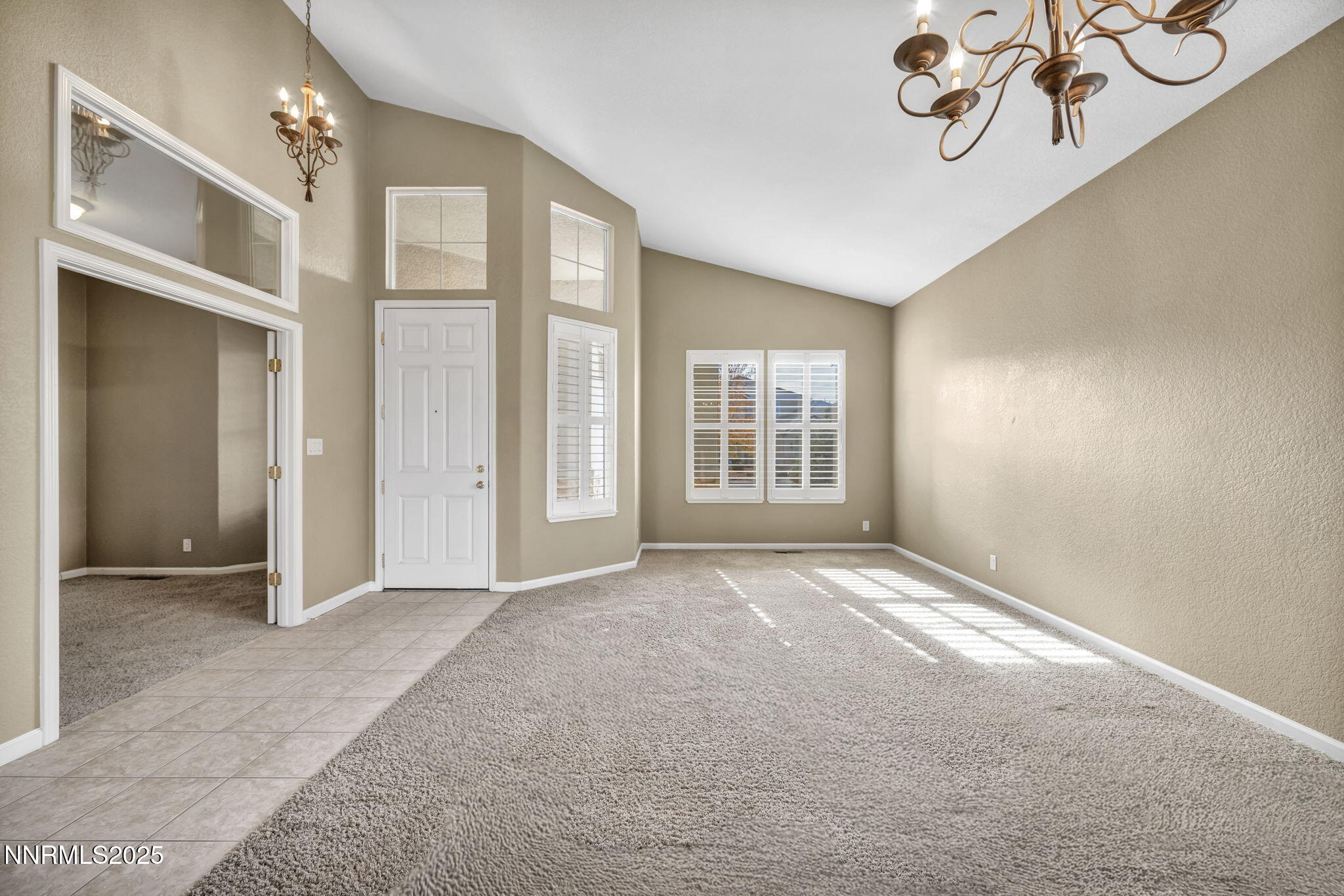 21-web-or-mls-2465-lincoln-meadows-dr