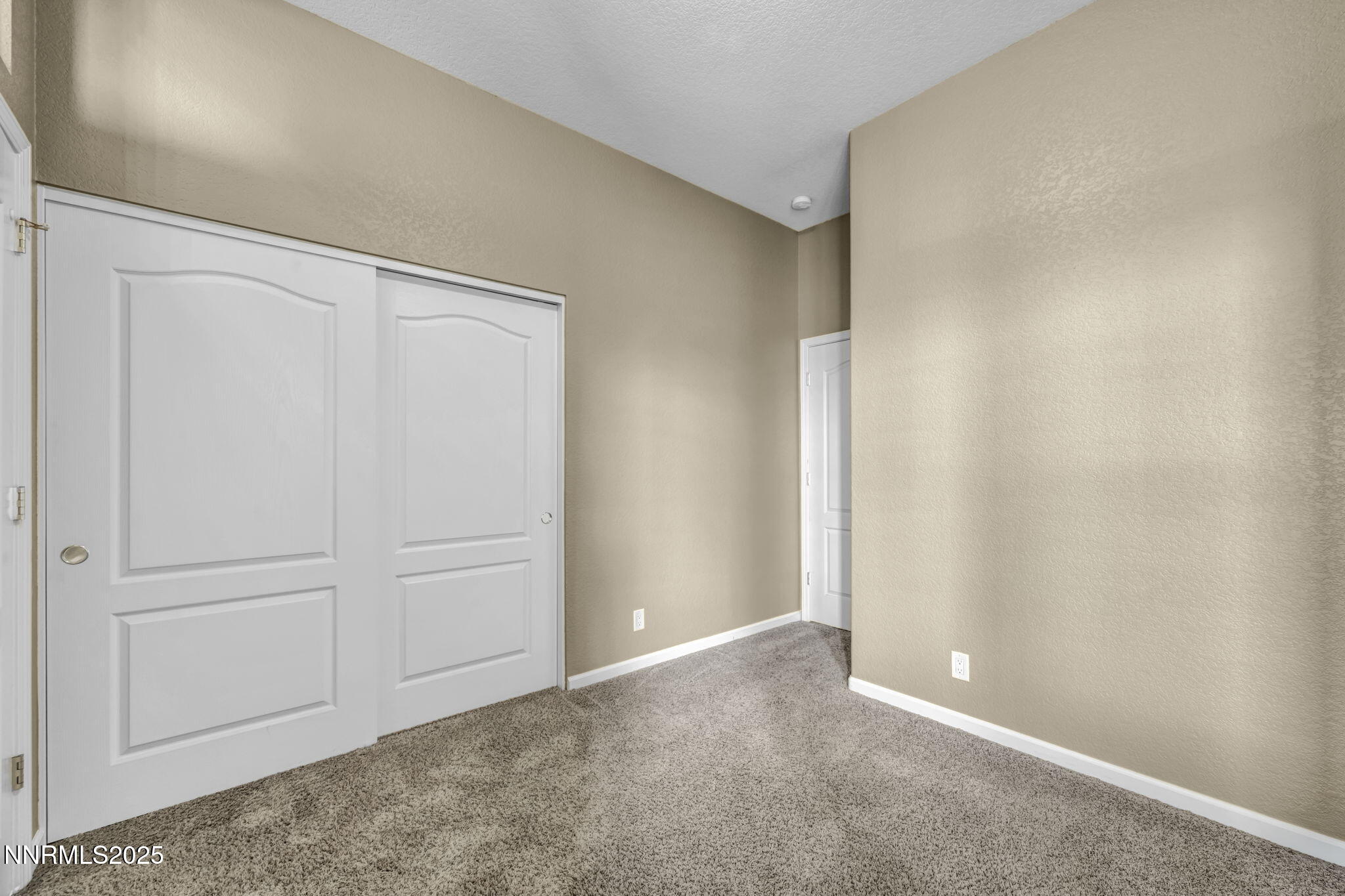 36-web-or-mls-2465-lincoln-meadows-dr