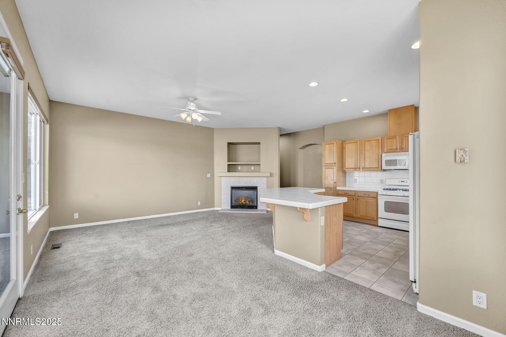 17-web-or-mls-2465-lincoln-meadows-dr