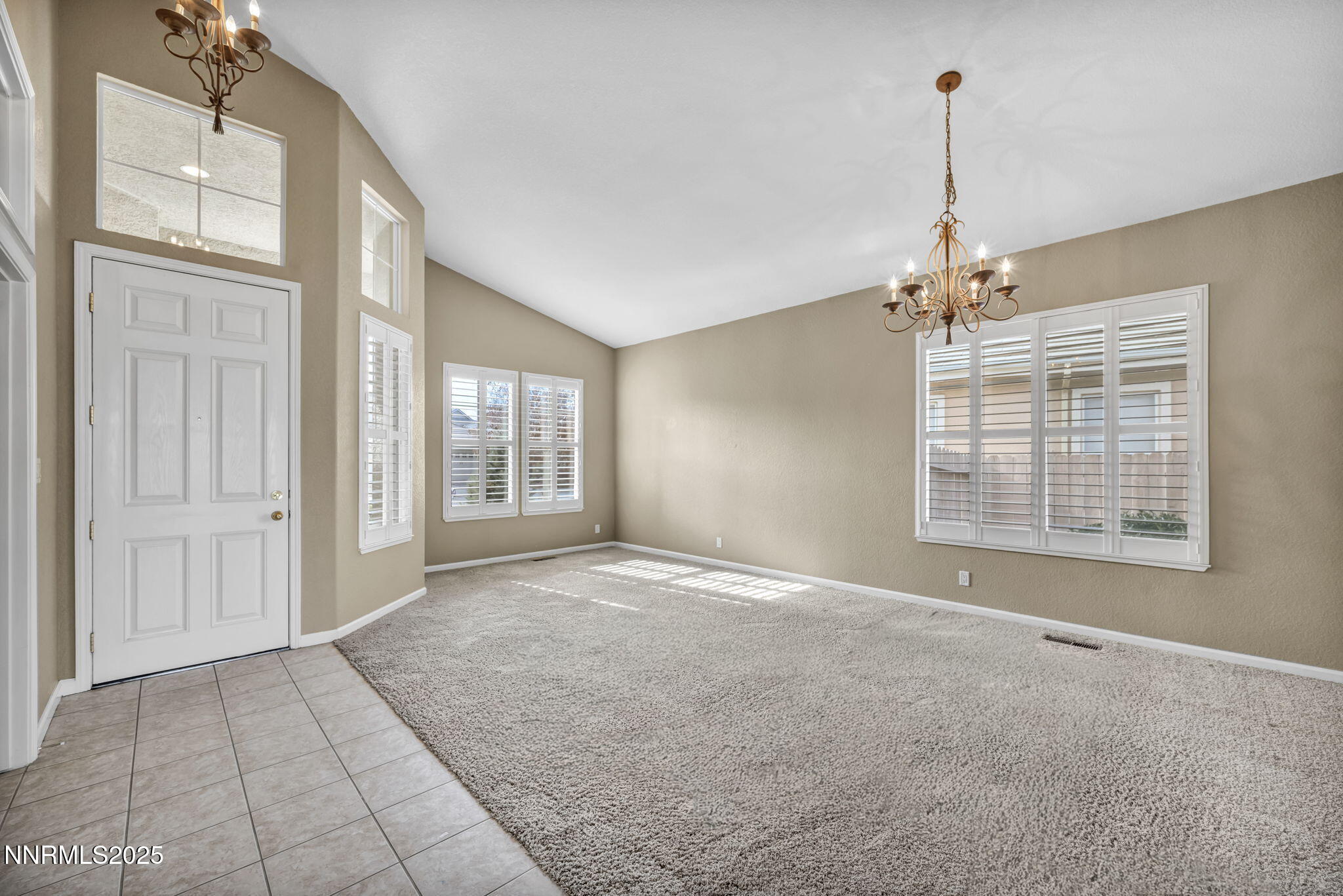 20-web-or-mls-2465-lincoln-meadows-dr