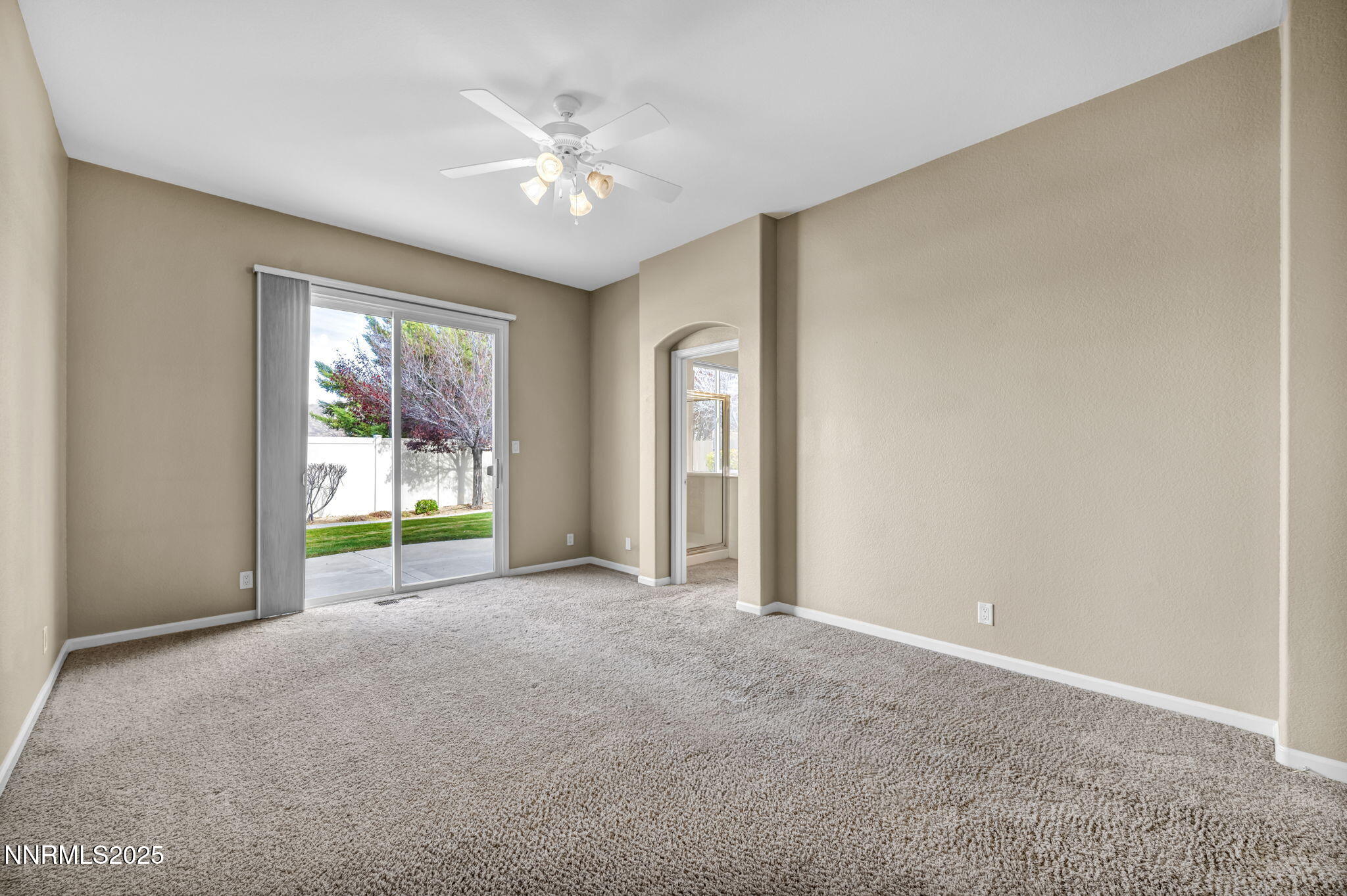 39-web-or-mls-2465-lincoln-meadows-dr