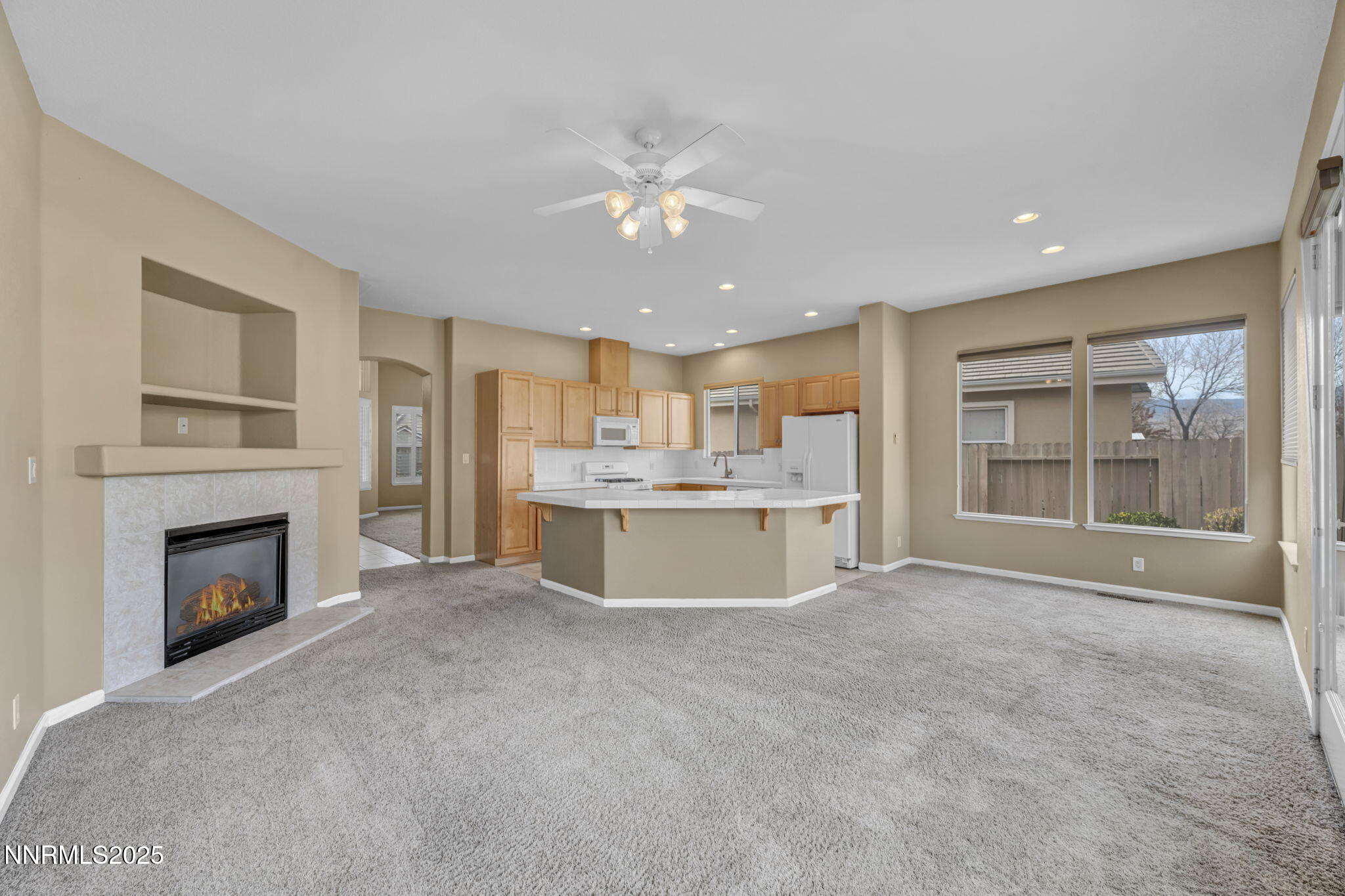 16-web-or-mls-2465-lincoln-meadows-dr