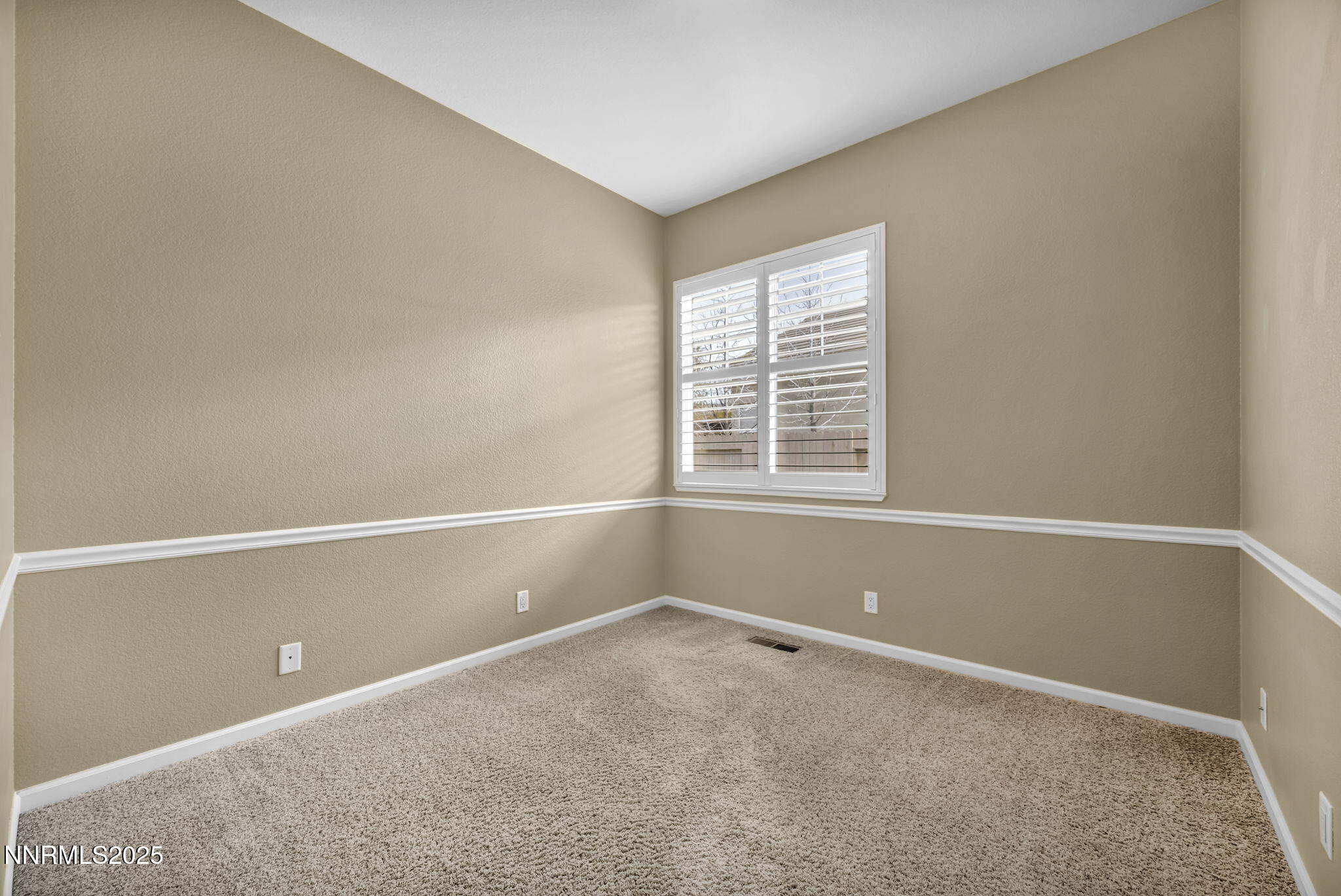 43-web-or-mls-2465-lincoln-meadows-dr