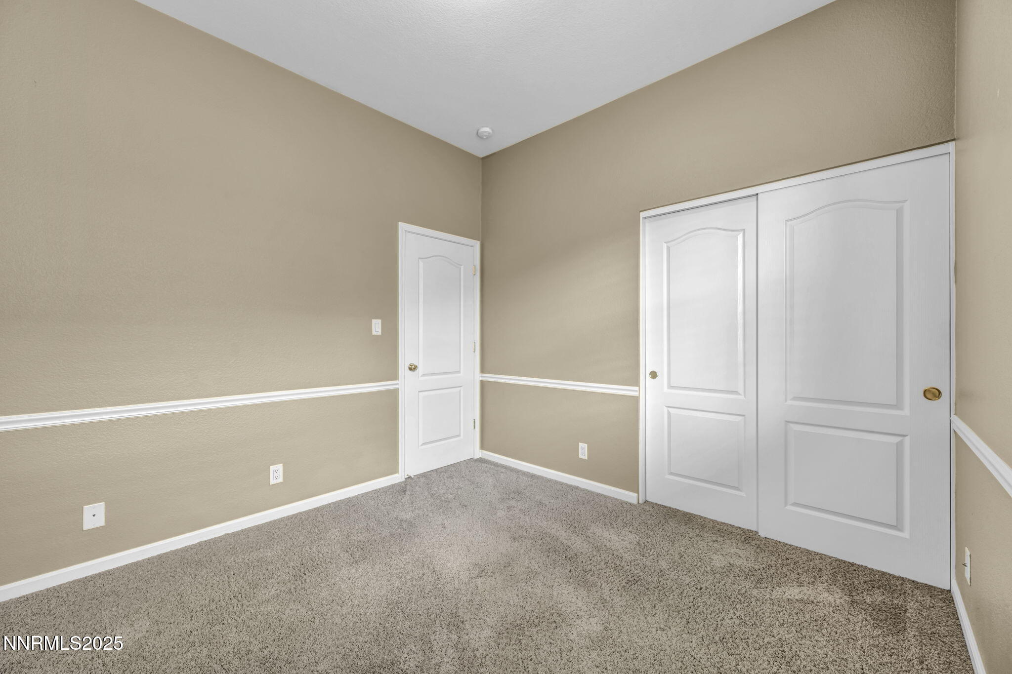 42-web-or-mls-2465-lincoln-meadows-dr