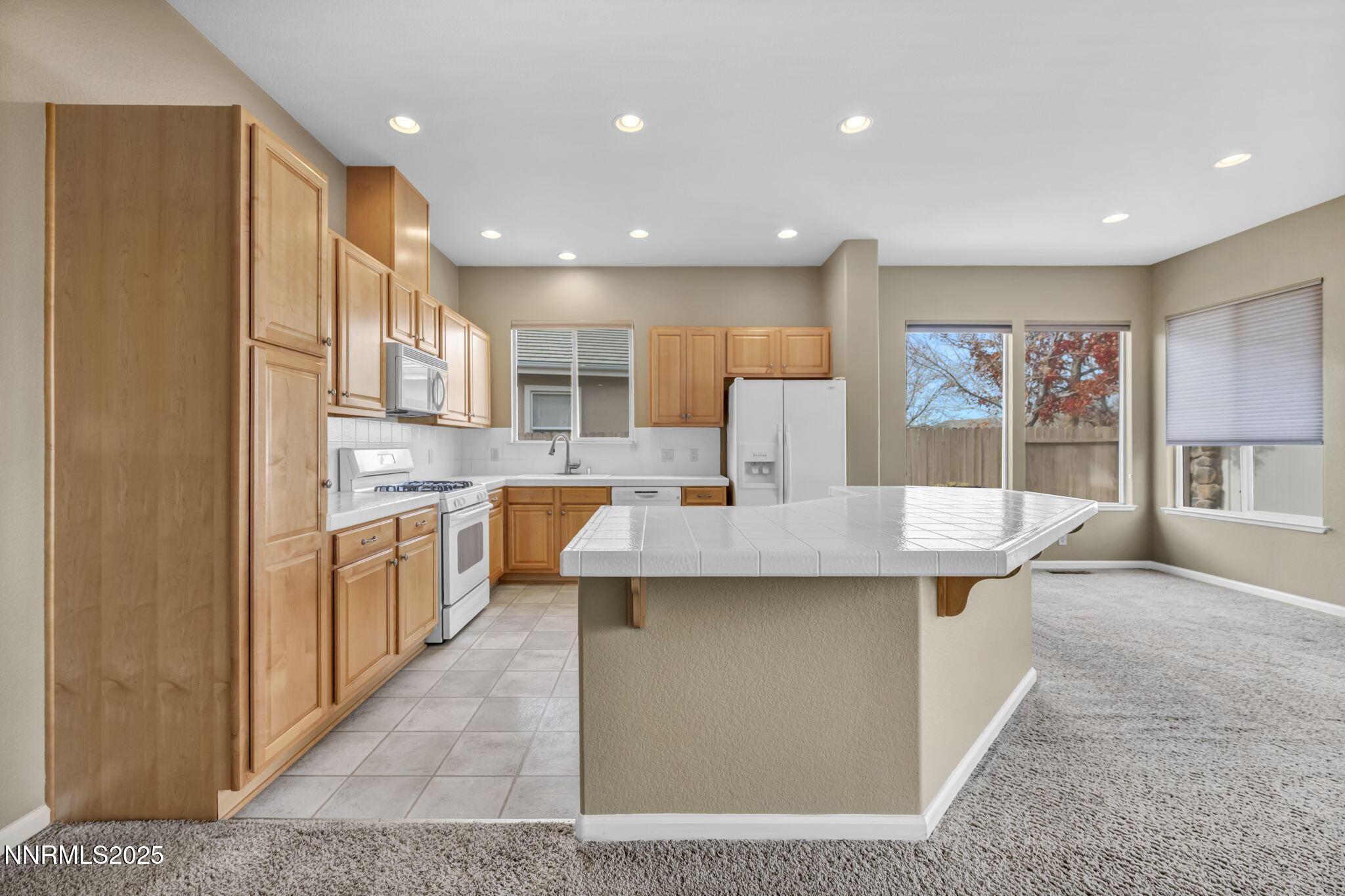 27-web-or-mls-2465-lincoln-meadows-dr