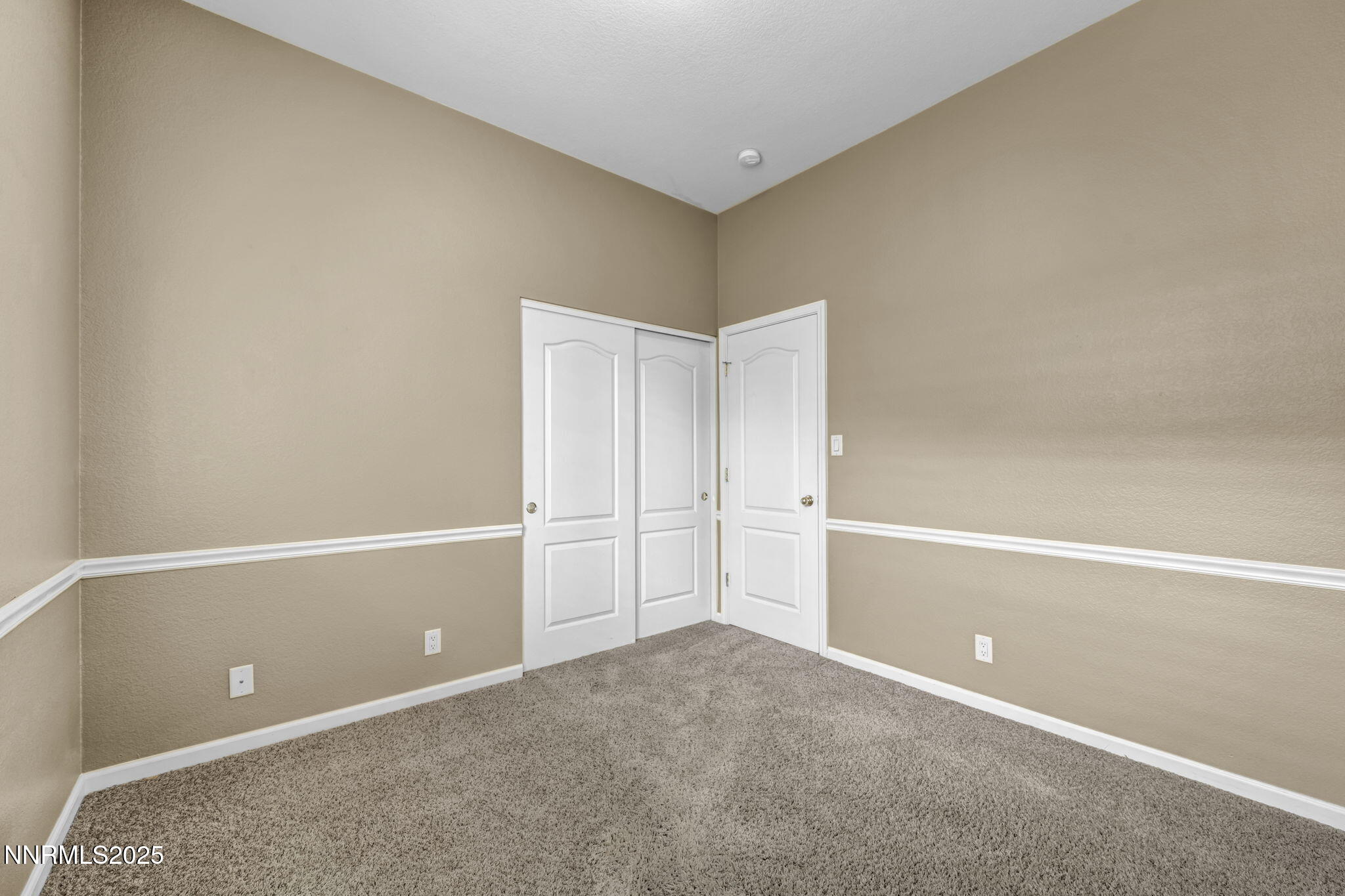 44-web-or-mls-2465-lincoln-meadows-dr