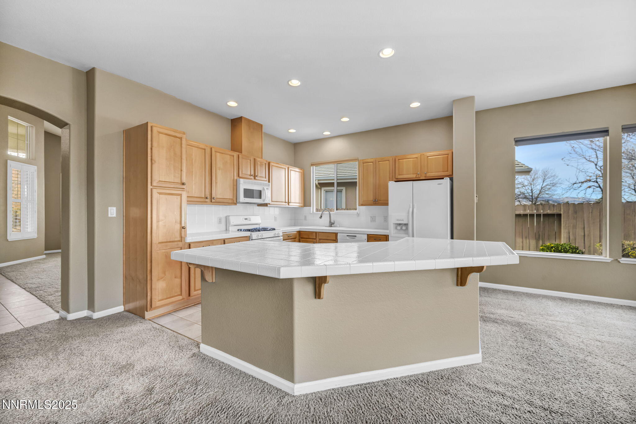 28-web-or-mls-2465-lincoln-meadows-dr