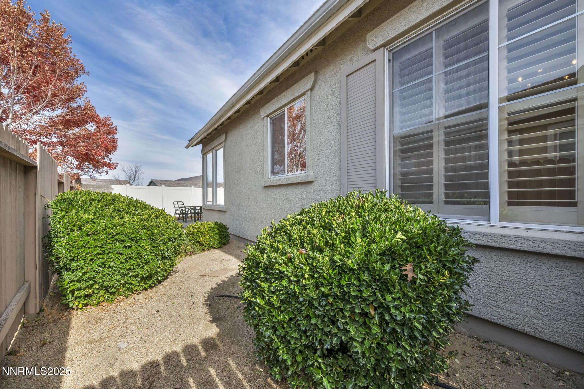 9-web-or-mls-2465-lincoln-meadows-dr