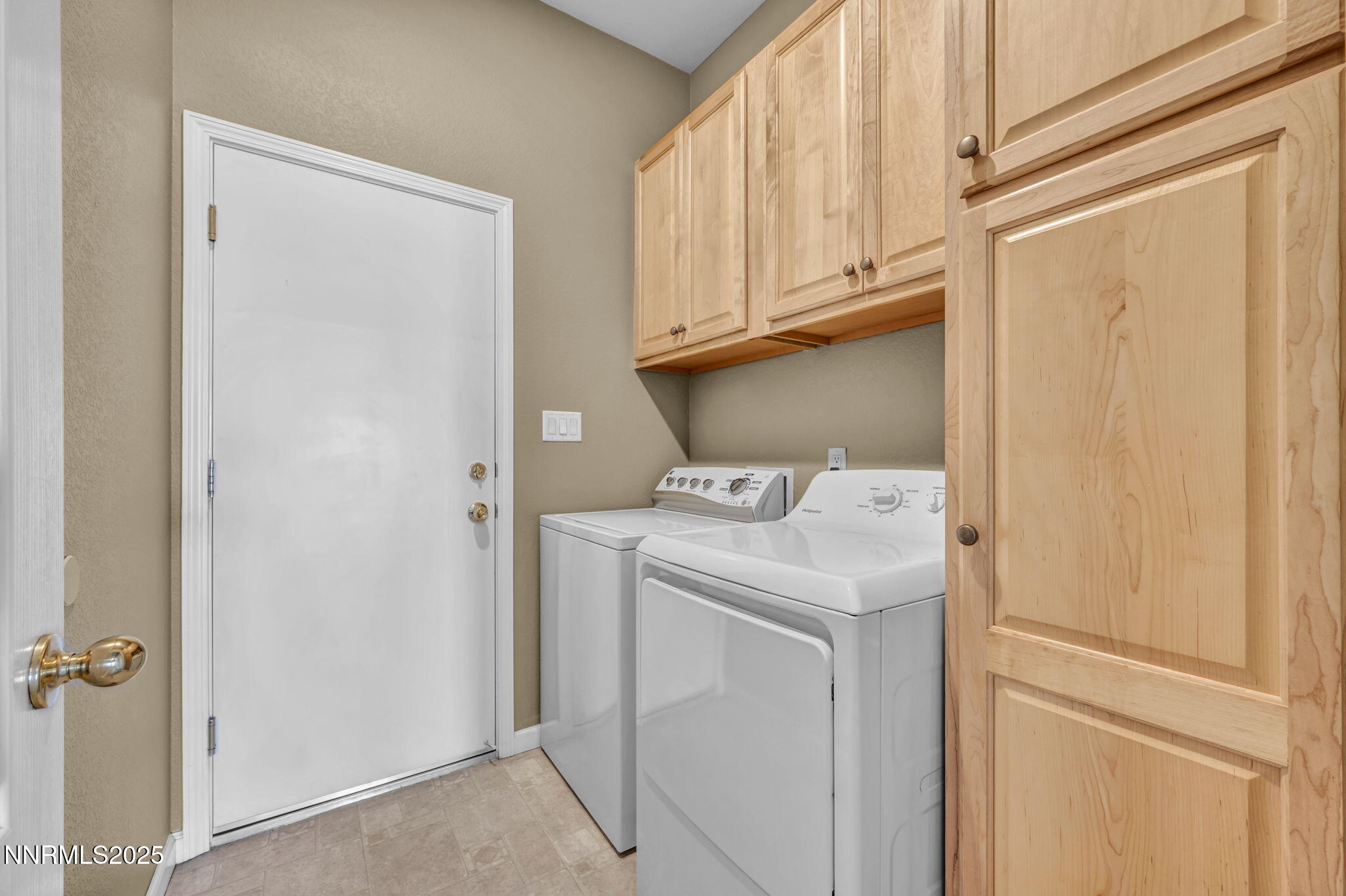 47-web-or-mls-2465-lincoln-meadows-dr