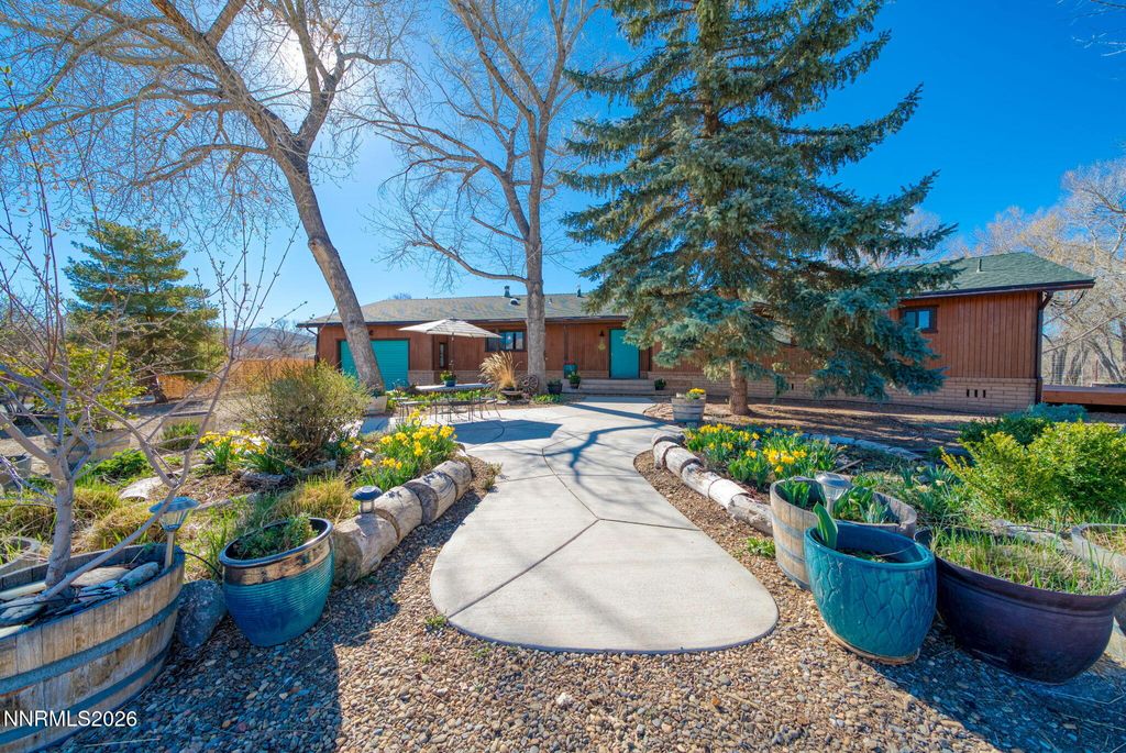 Photo of 329 River Road, Dayton, NV 89403 (MLS # 260003288)