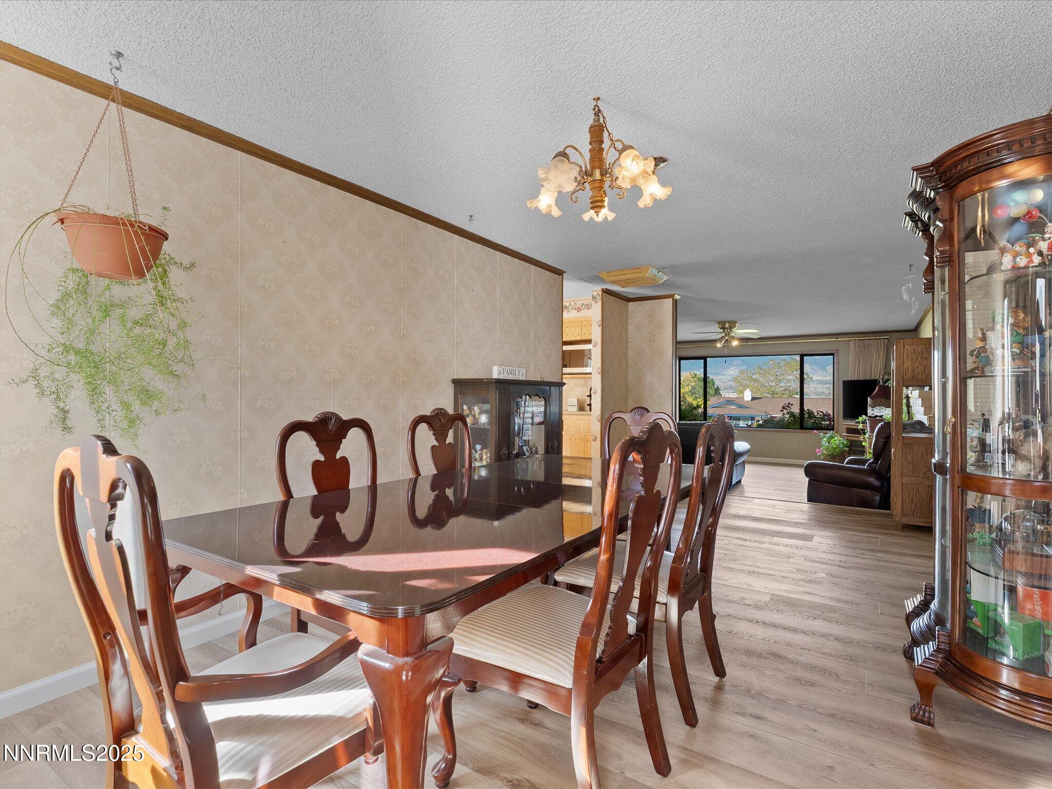 21-13840 Chamy Dr -120