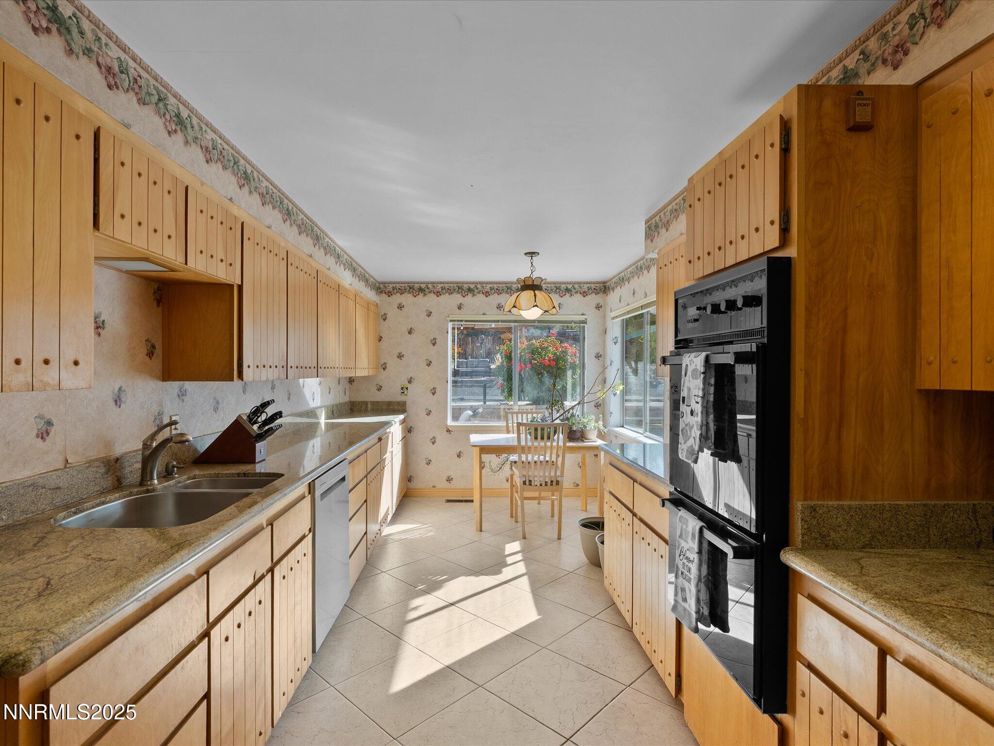 23-13840 Chamy Dr -122