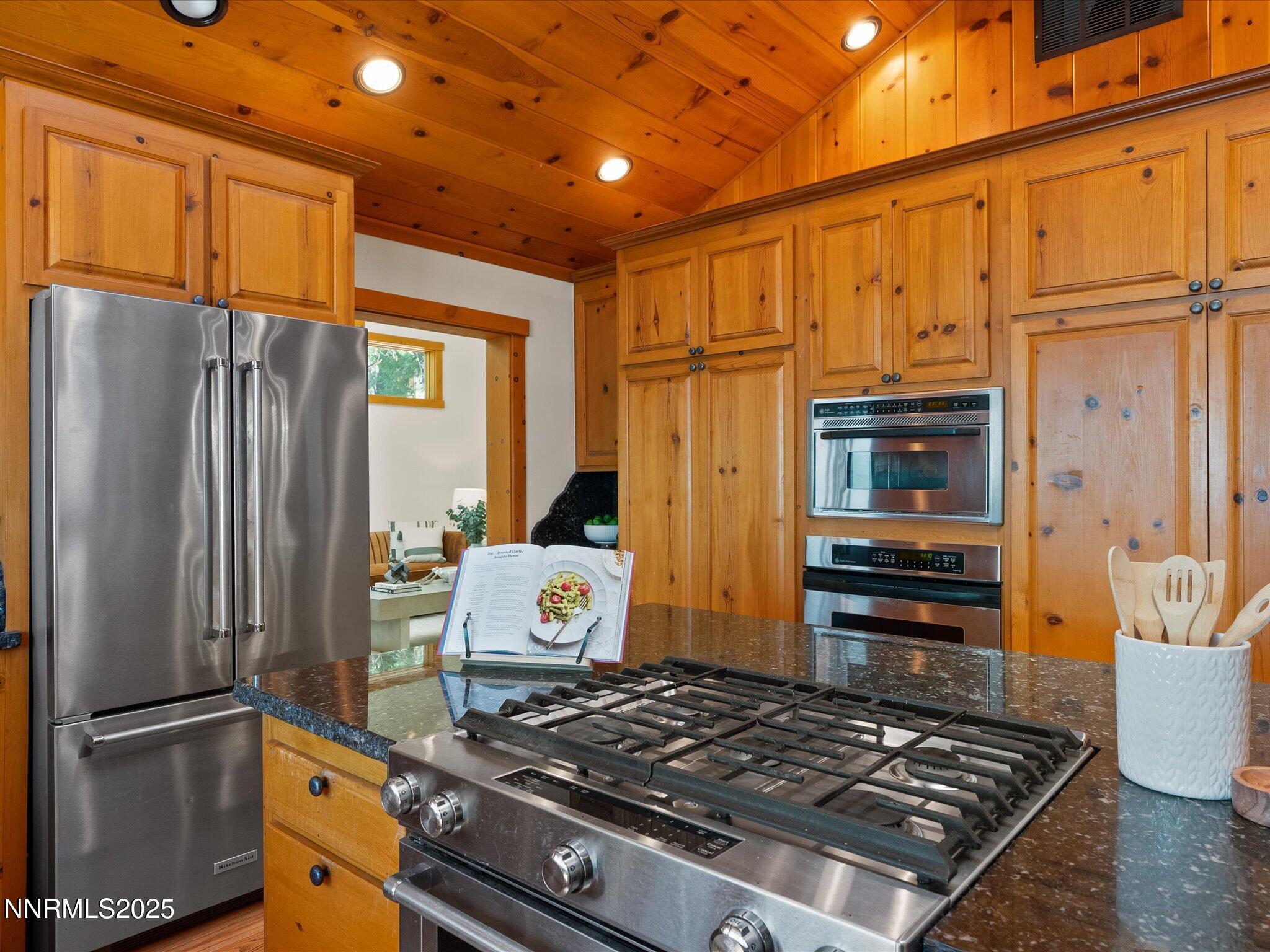 104-1473 Flowers Ave-NEW--125