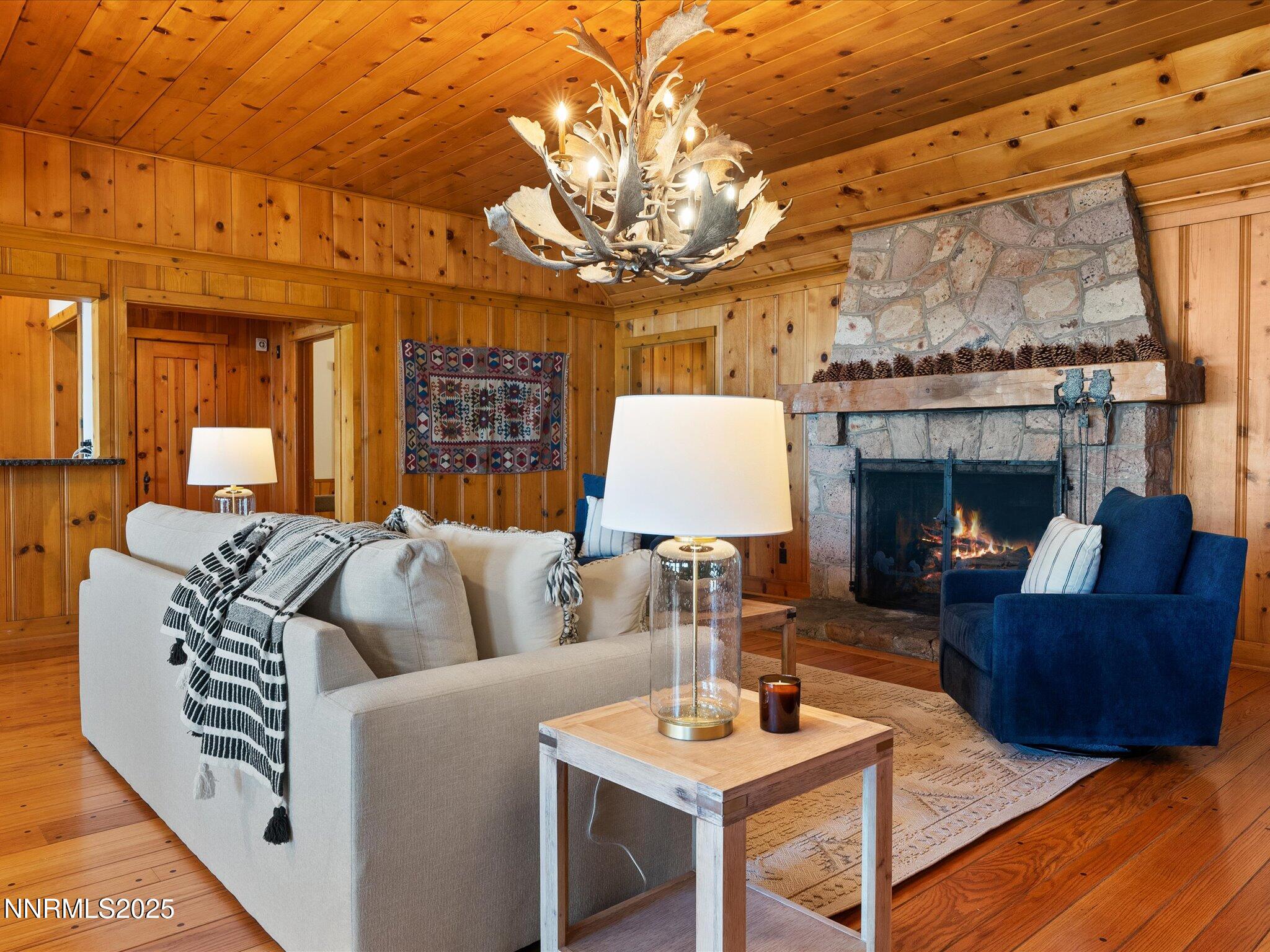 085-1473 Flowers Ave-NEW--106