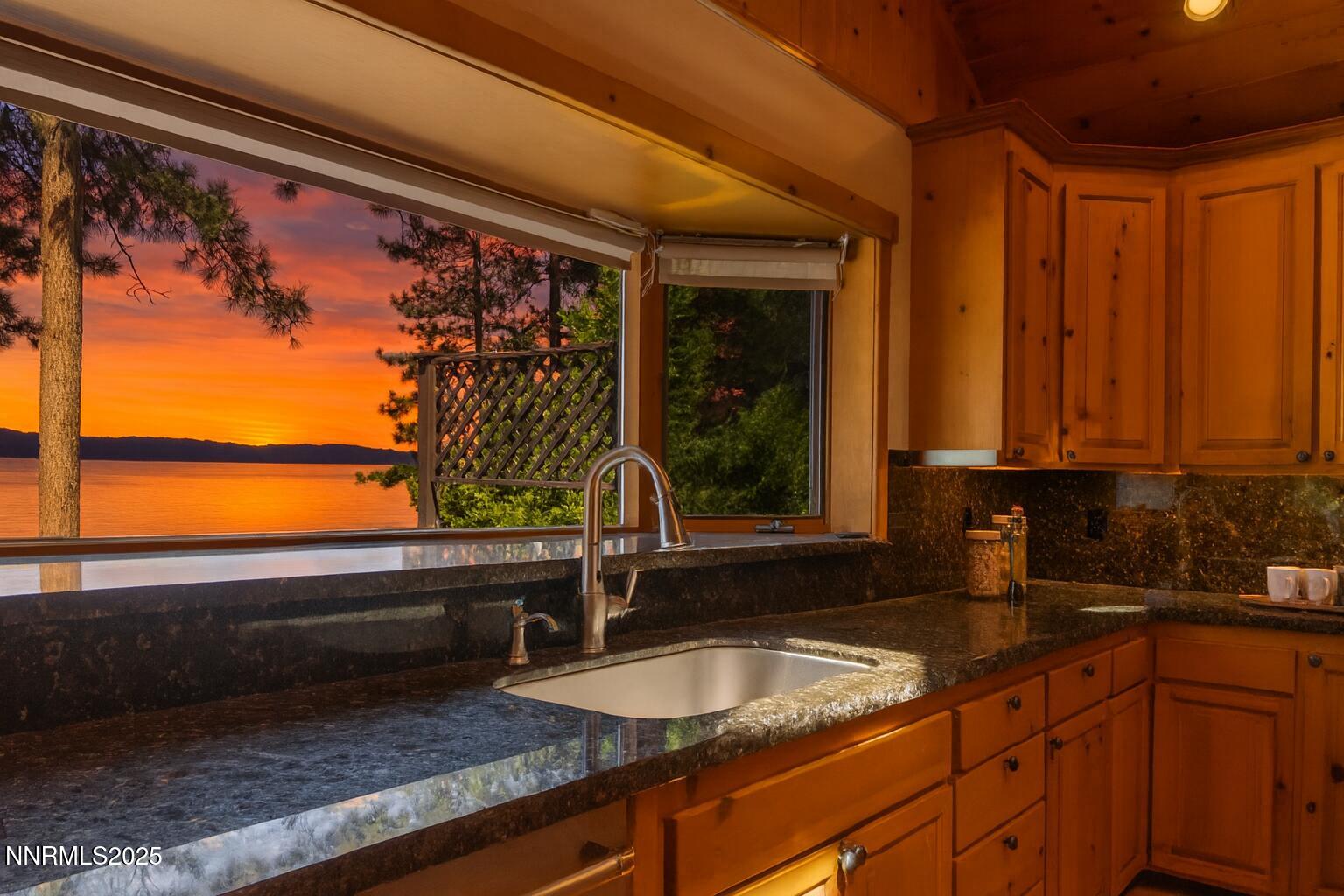 1473 Flowers Kitchen Sunset