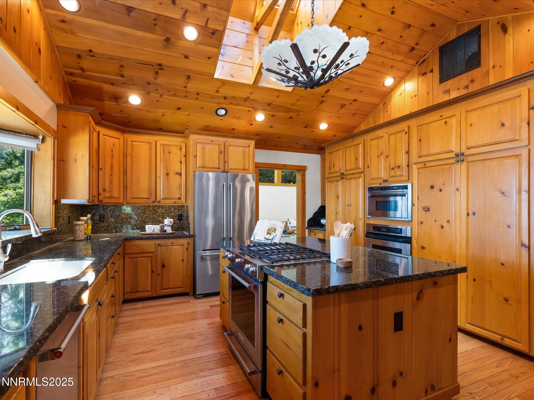 094-1473 Flowers Ave-NEW--115