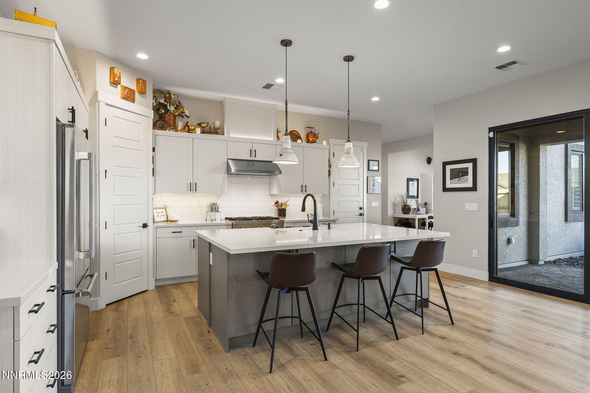 12-web-or-mls-_DSC2758kitchen