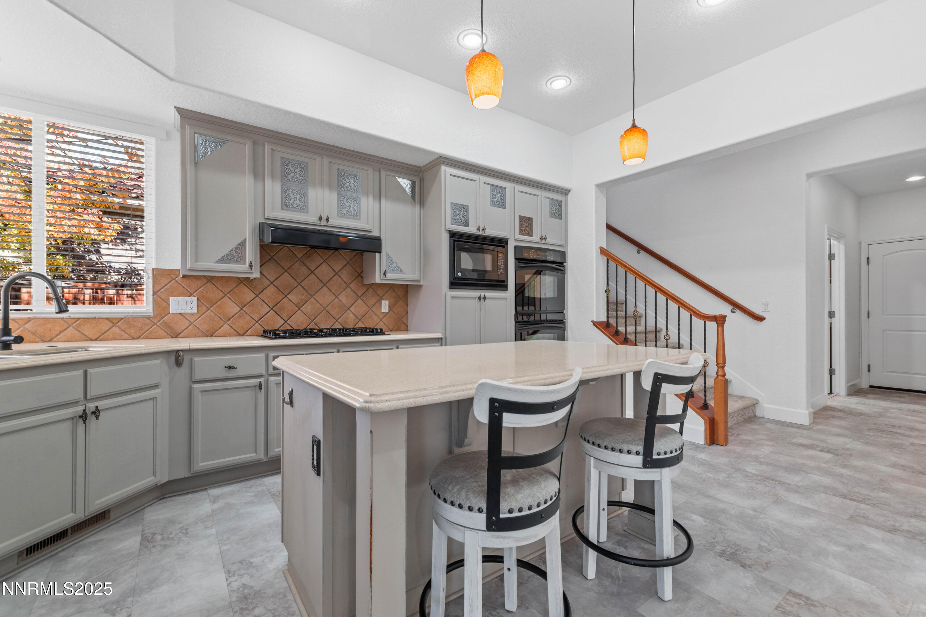 8200 Antler Pointe Ct (8 of 18)