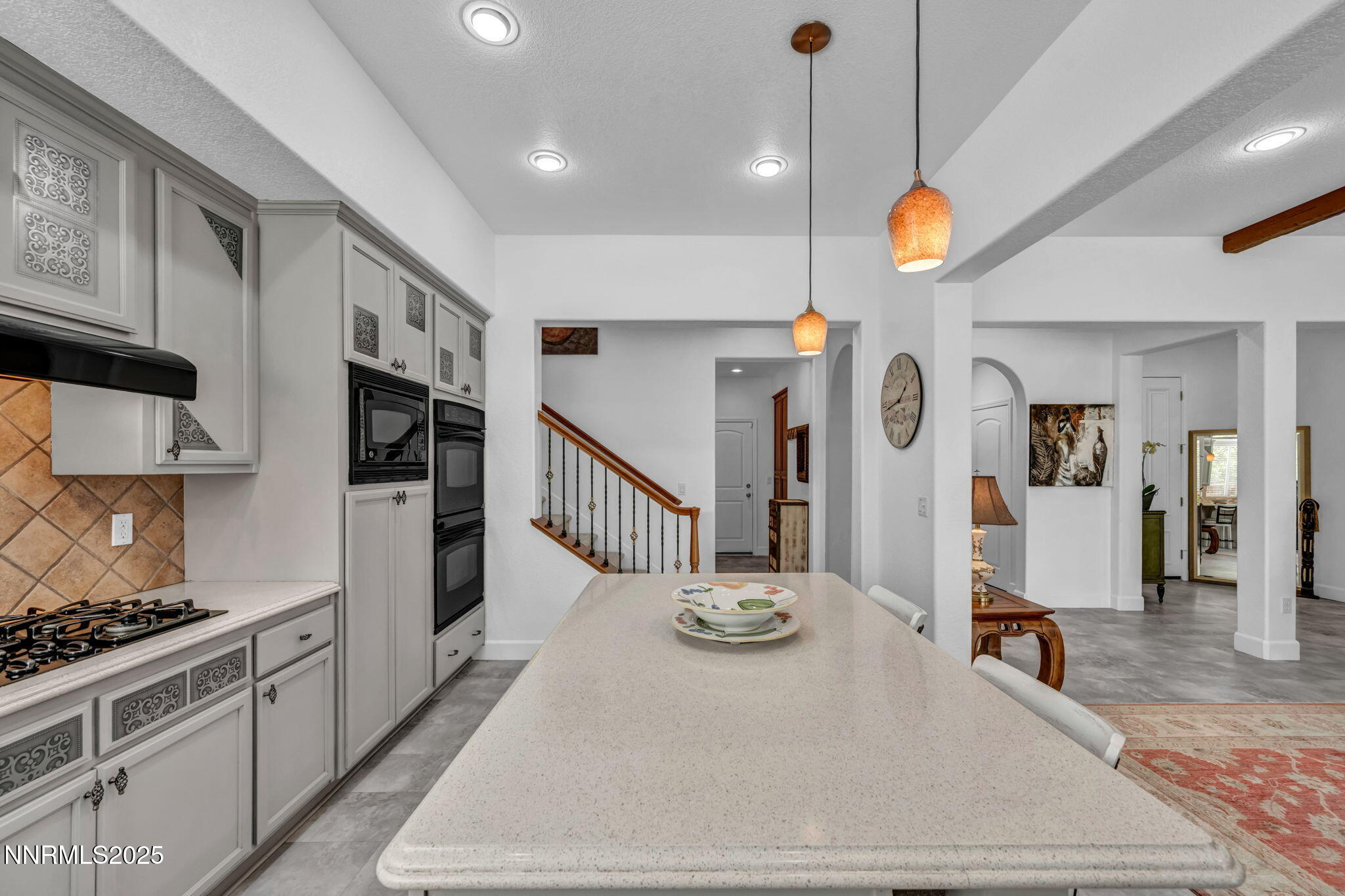 103-web-or-mls-8200-antler-pointe-ct